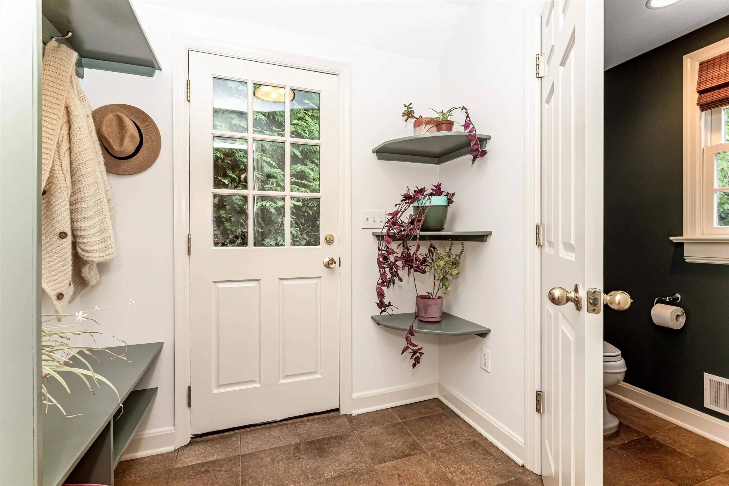 29-Mudroom.jpg
