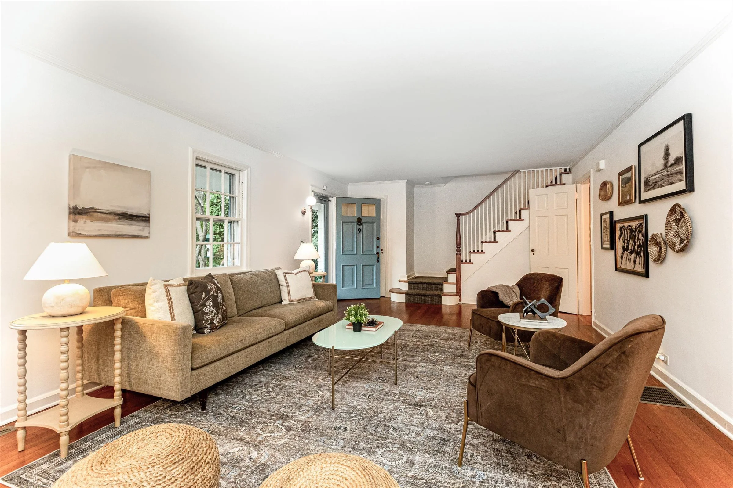 08-Living Room.jpg