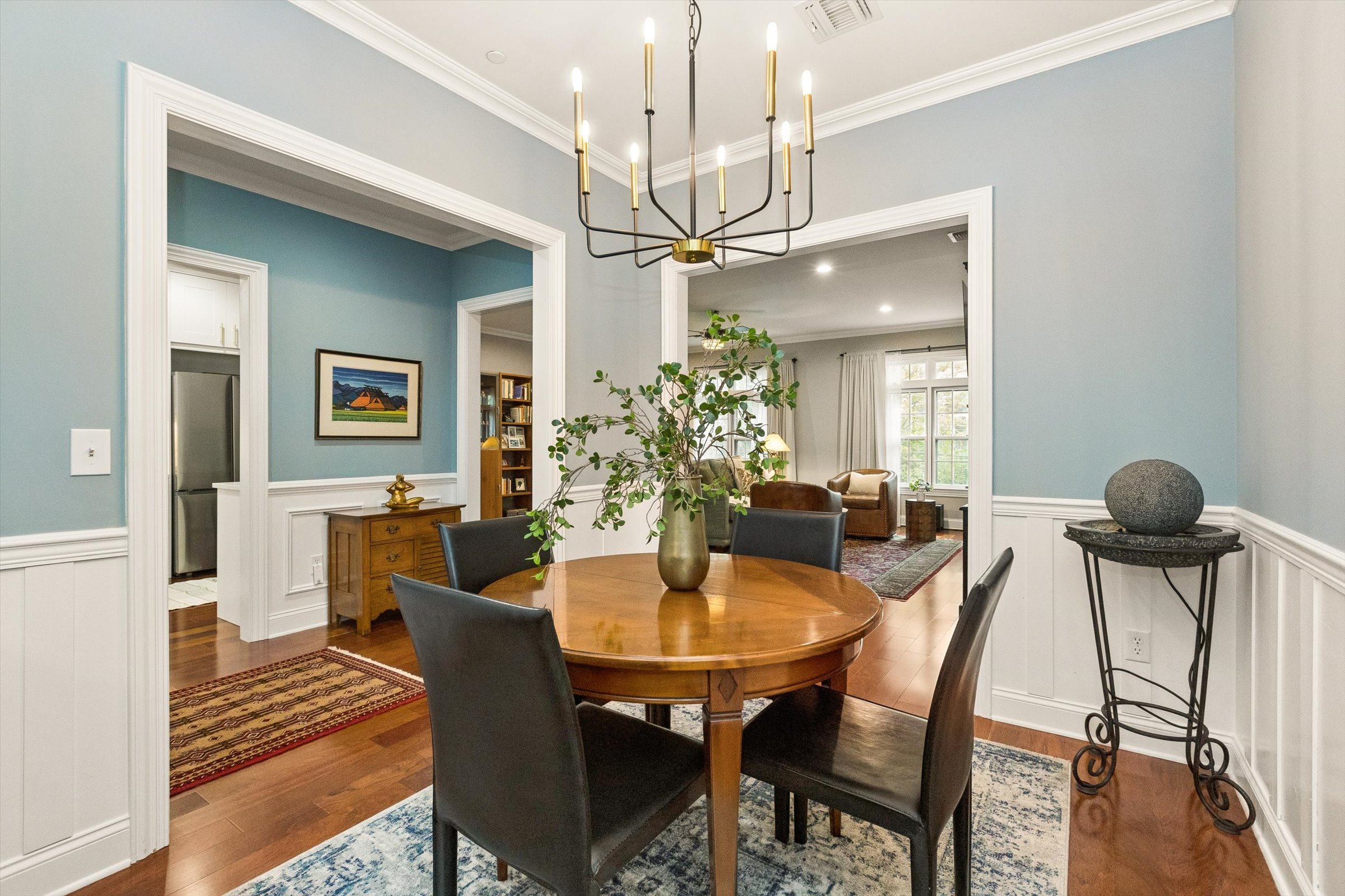 24-Dining Room.jpg