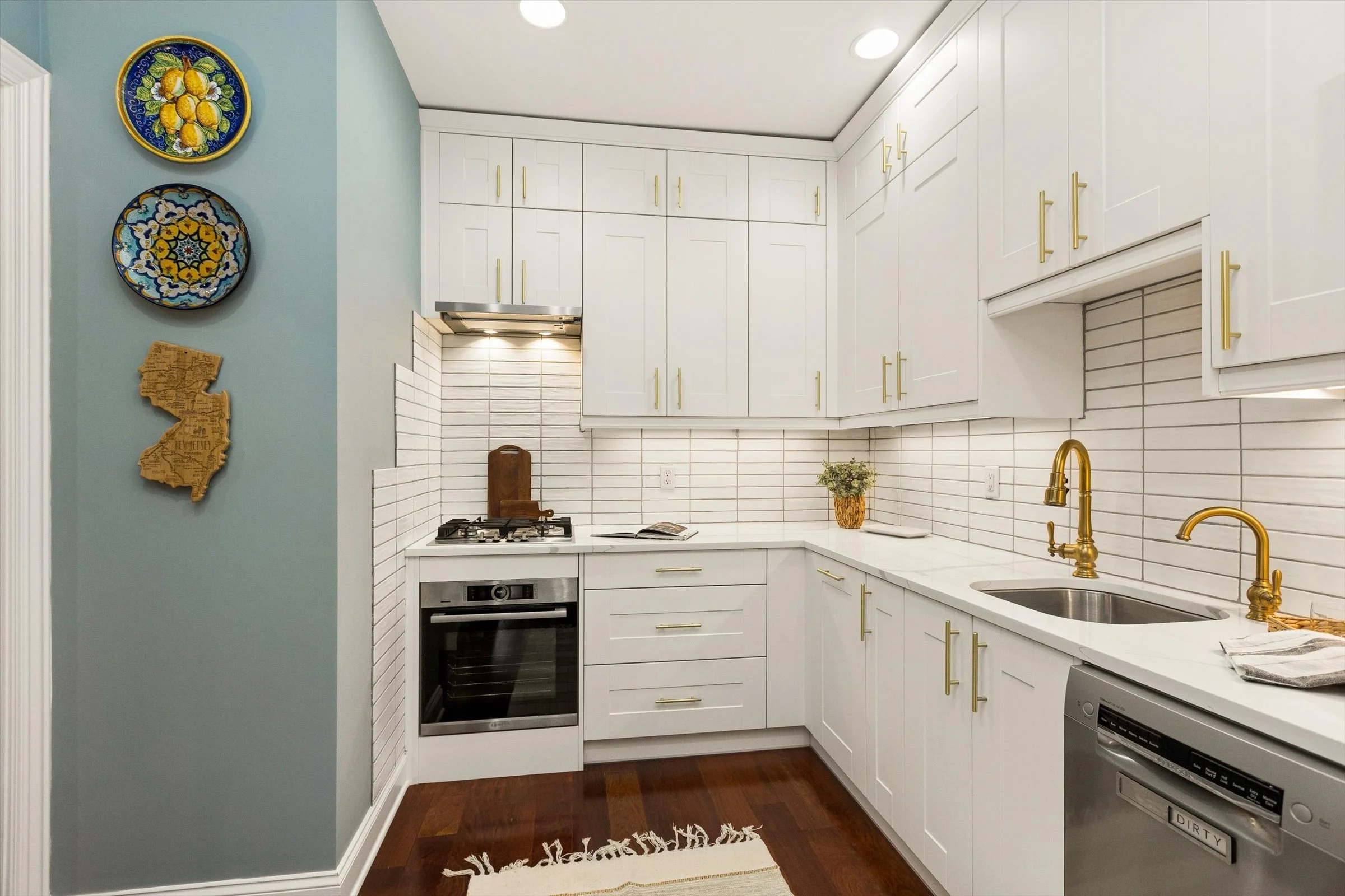 28-Kitchen.jpg