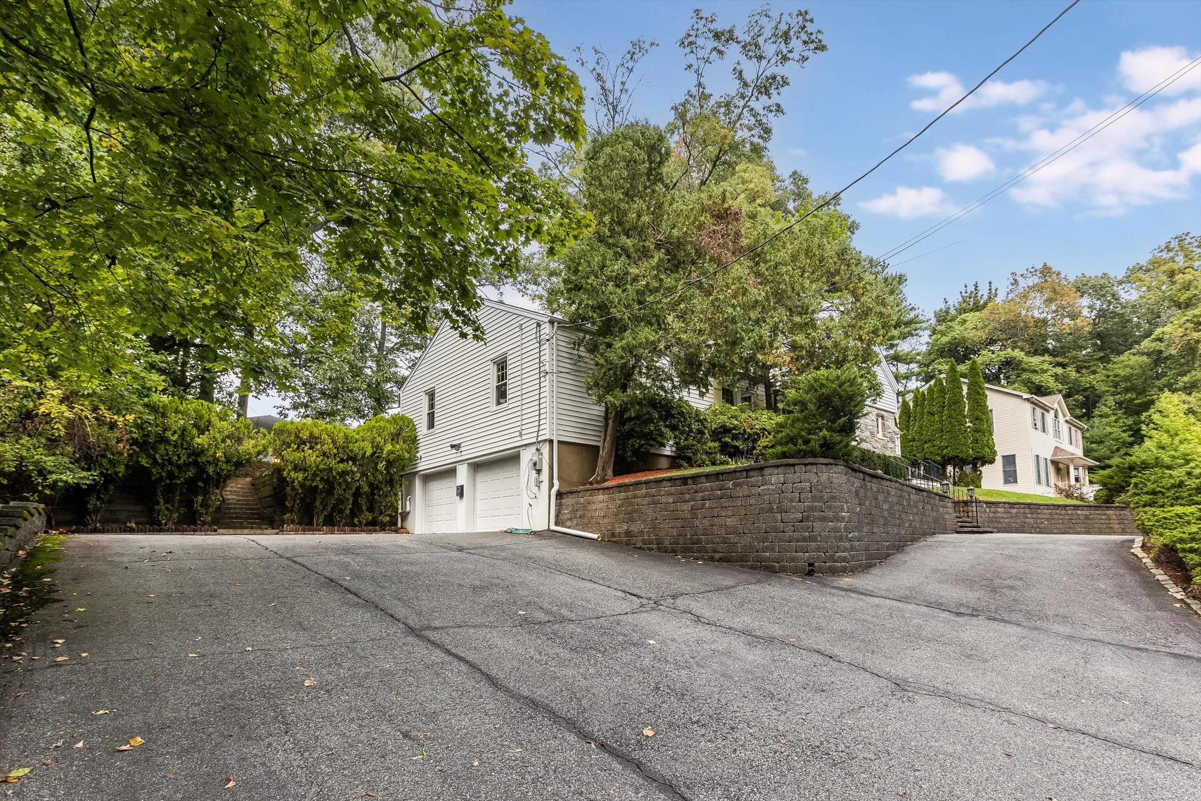57-Garage Side.jpg