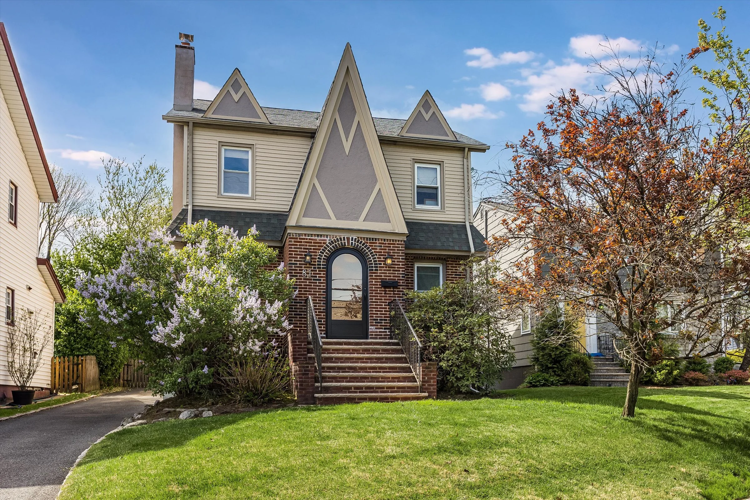 81 Boyden Avenue