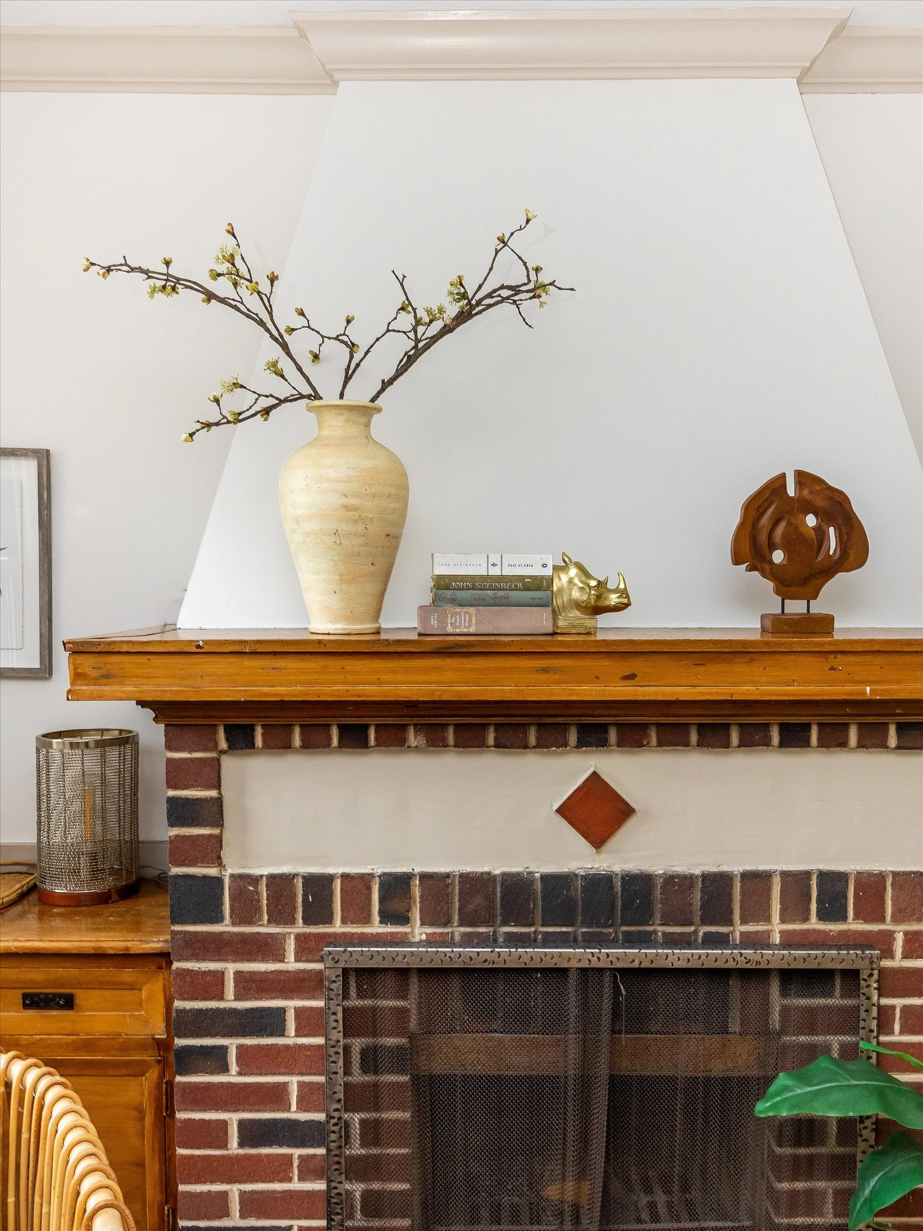 15-Living Room.jpg
