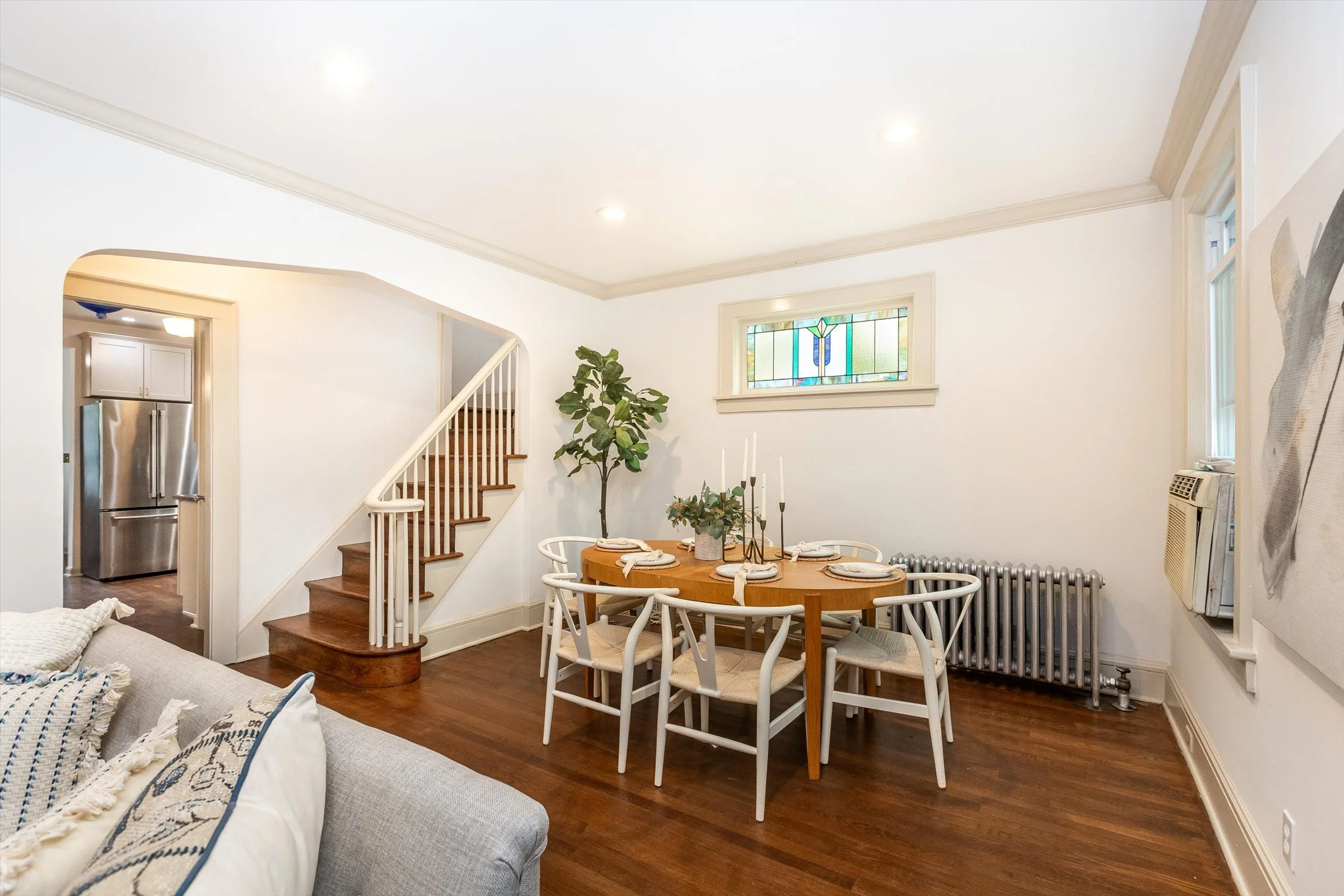 22-Dining Room.jpg