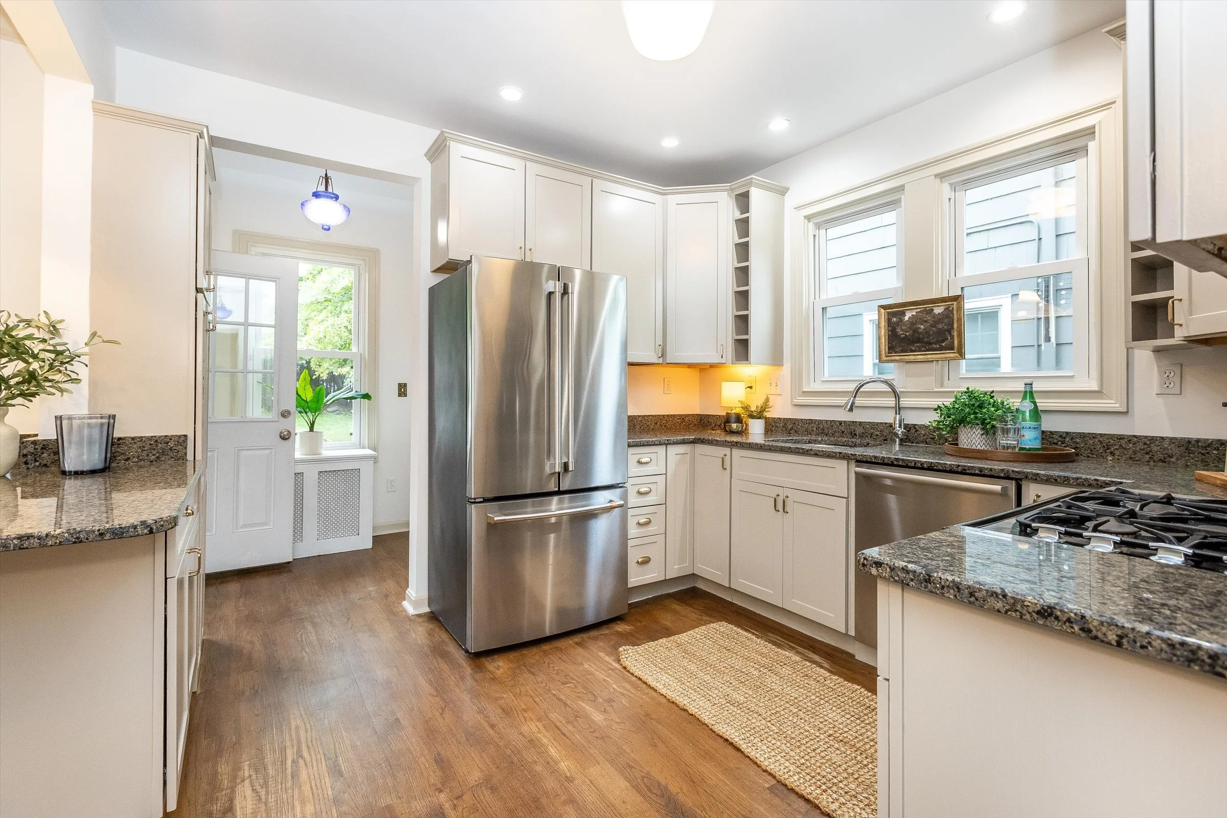 40-Kitchen.jpg