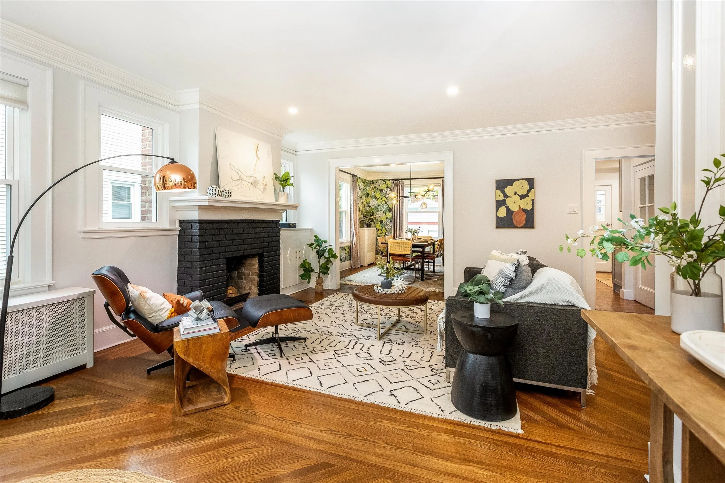 14-Living Room.jpg