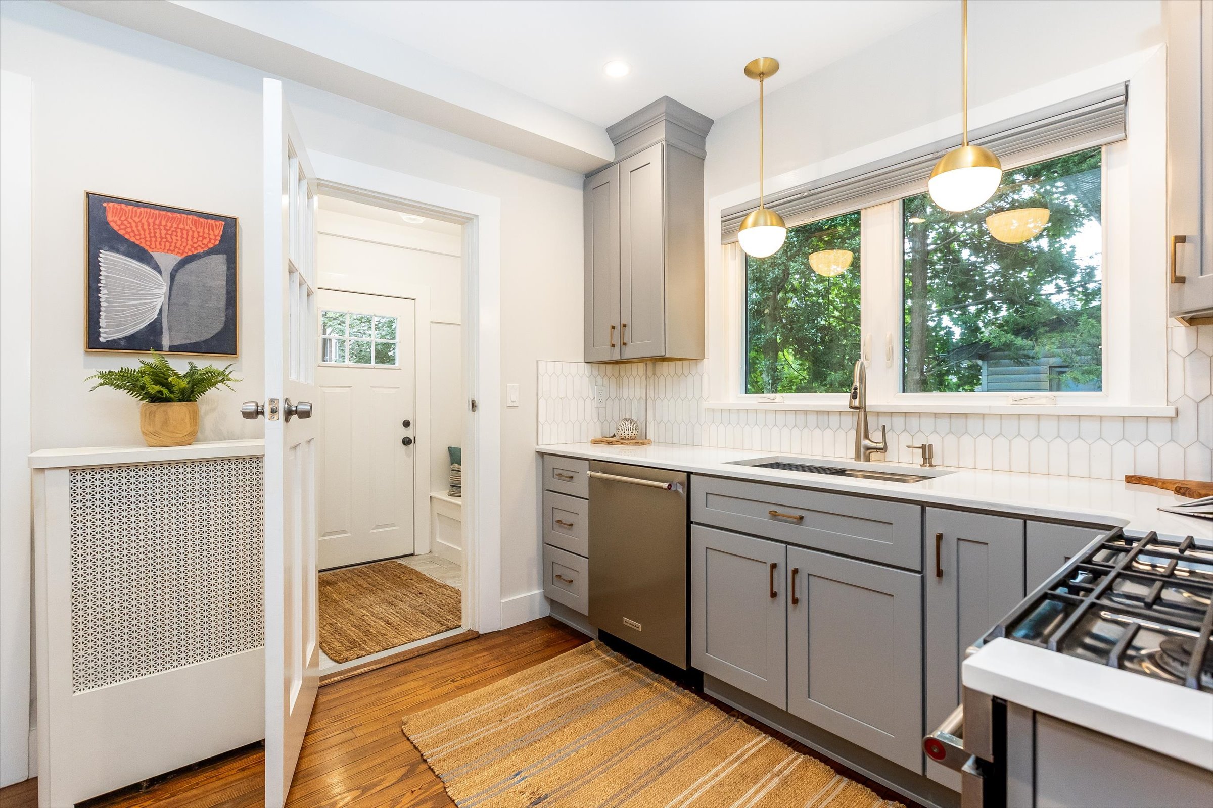 35-Kitchen.jpg