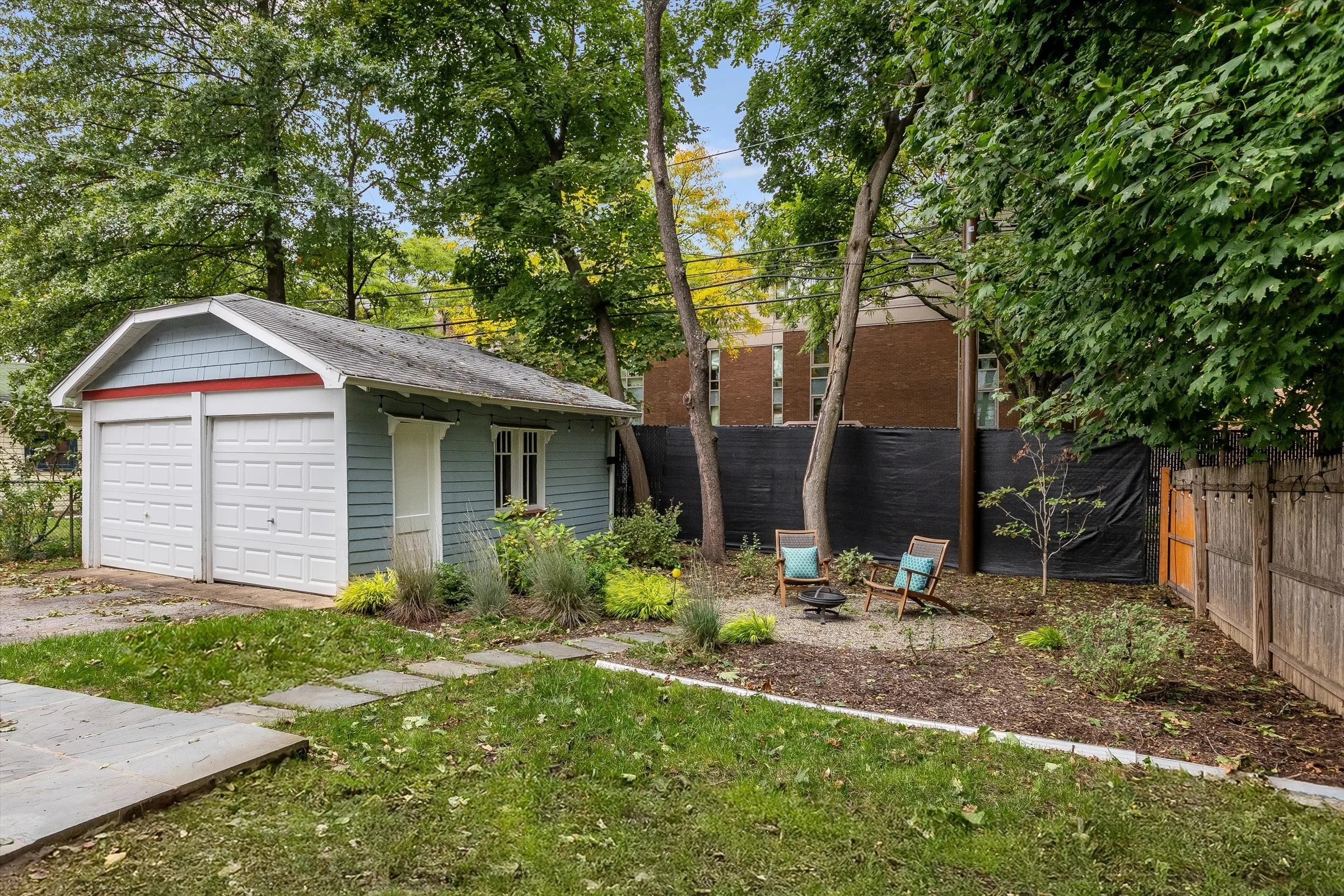 64-Backyard.jpg