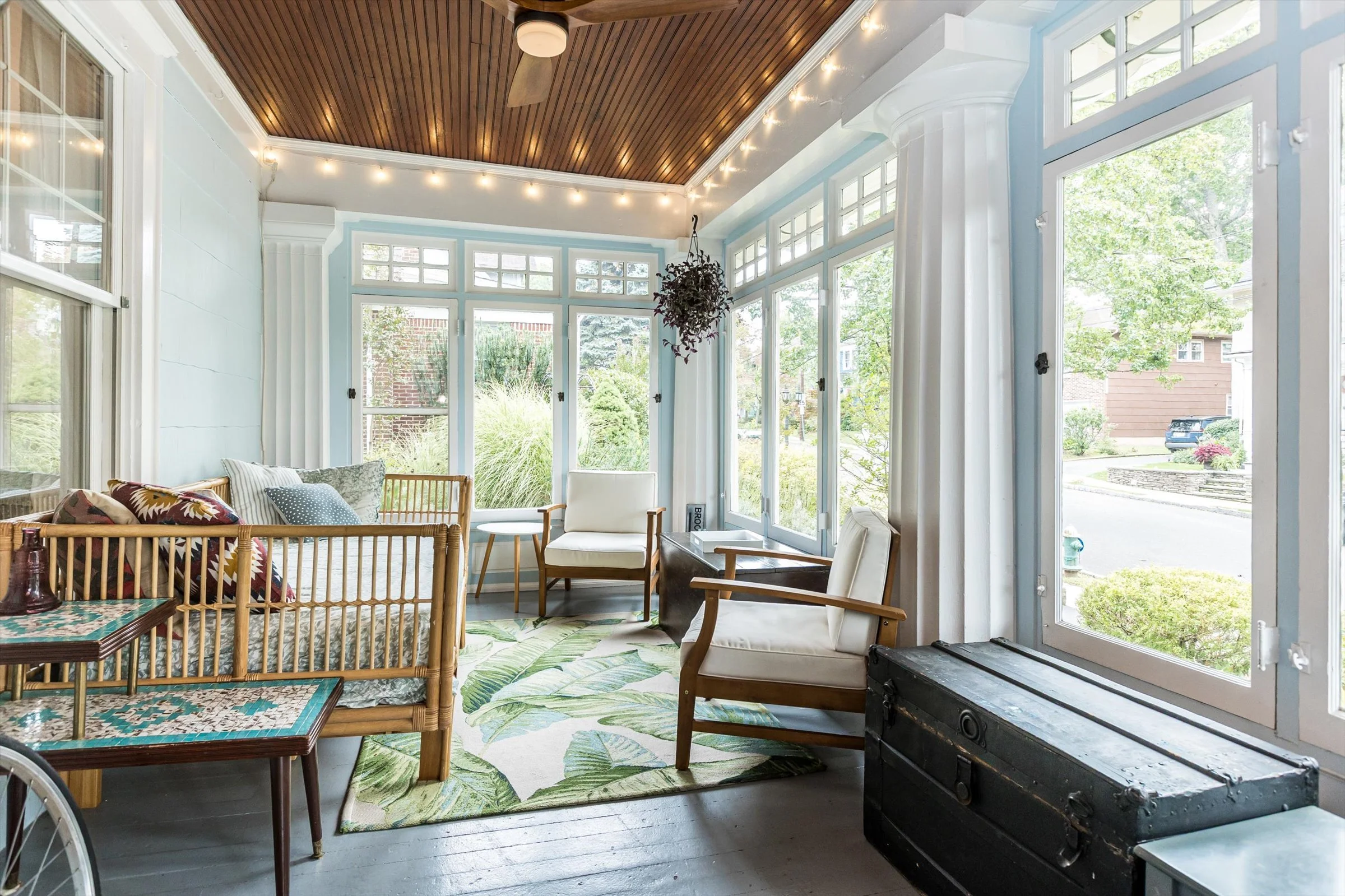 05-Enclosed Porch.jpg