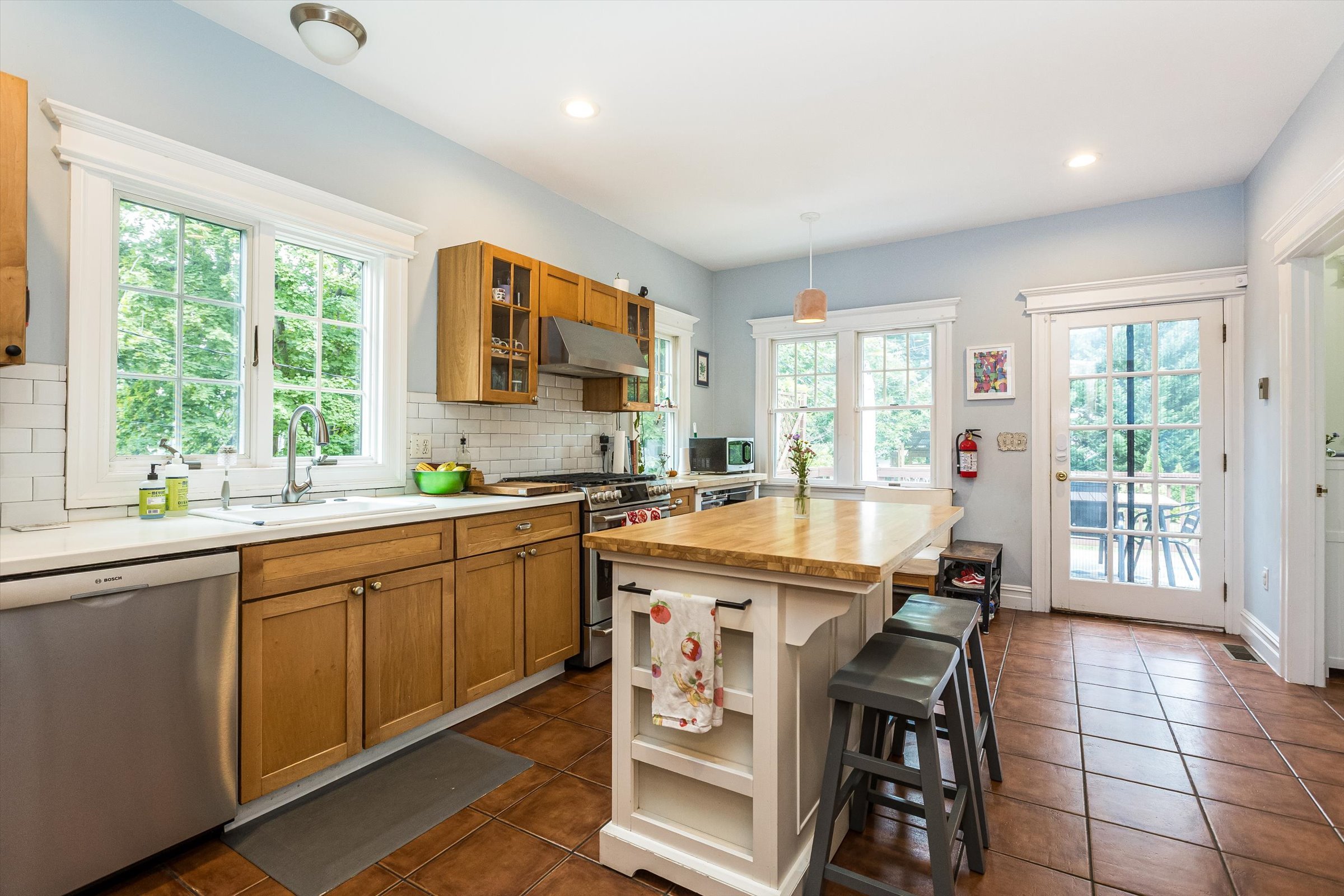 14-Kitchen.jpg