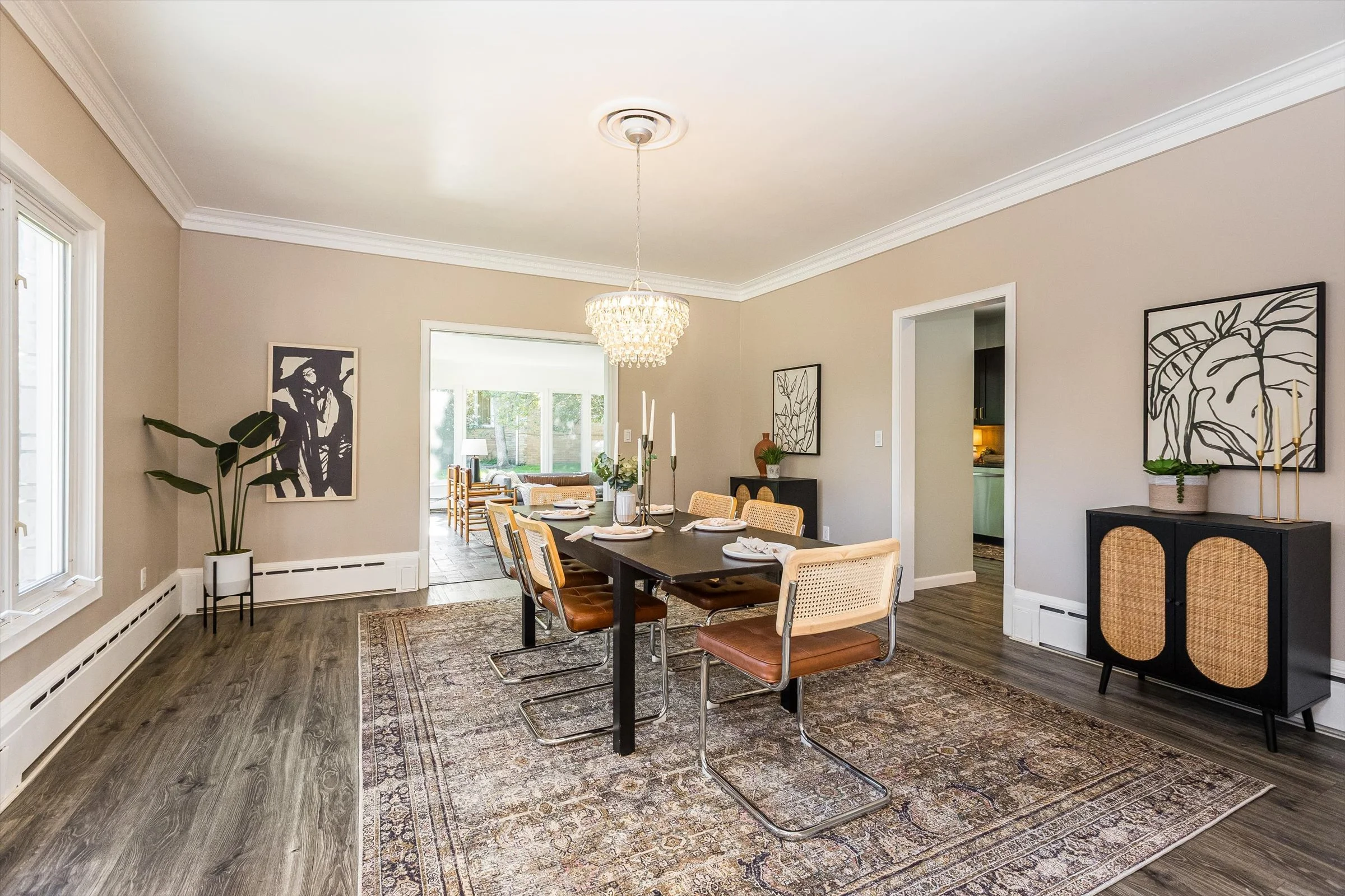 19-Dining Room.jpg