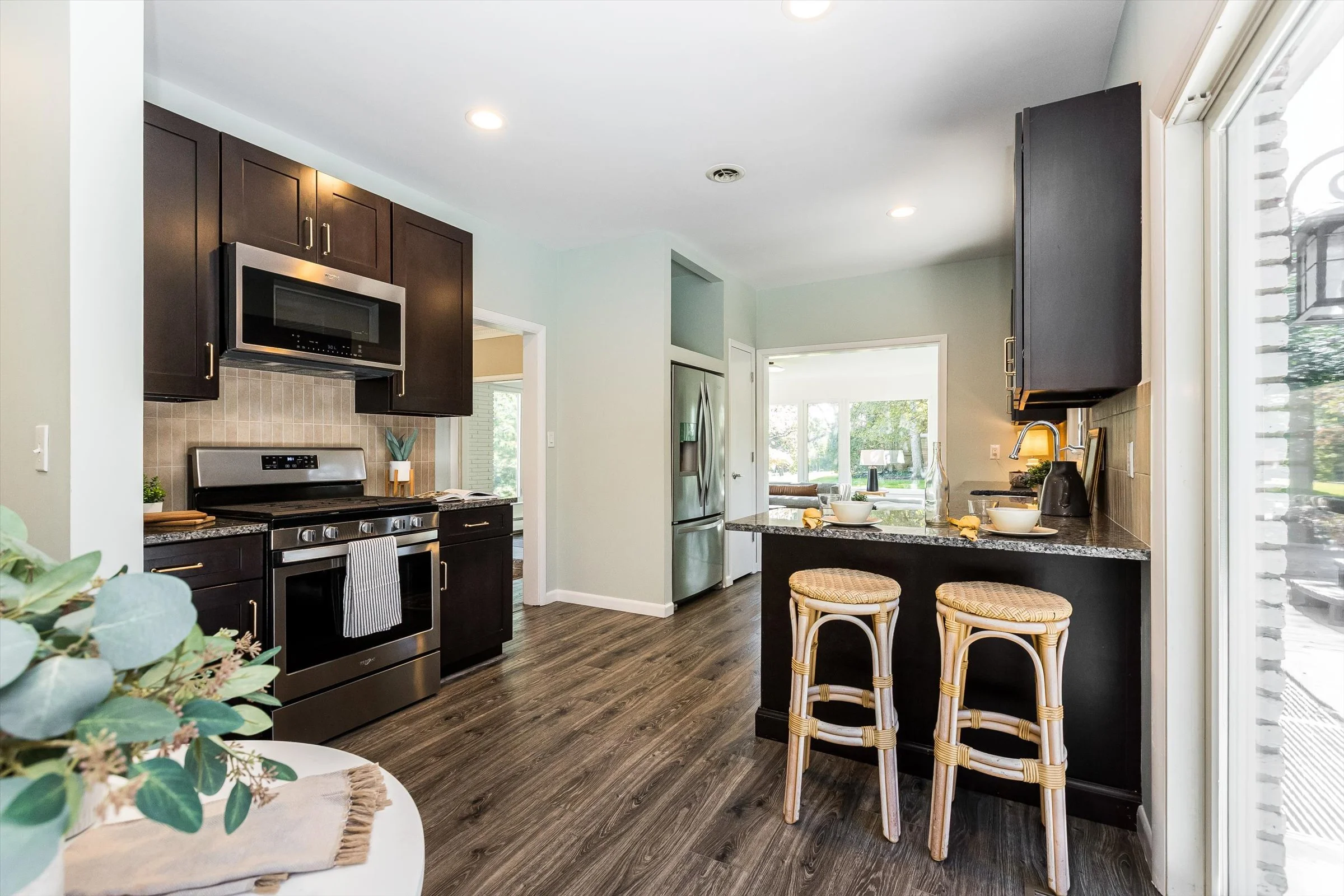 36-Kitchen.jpg