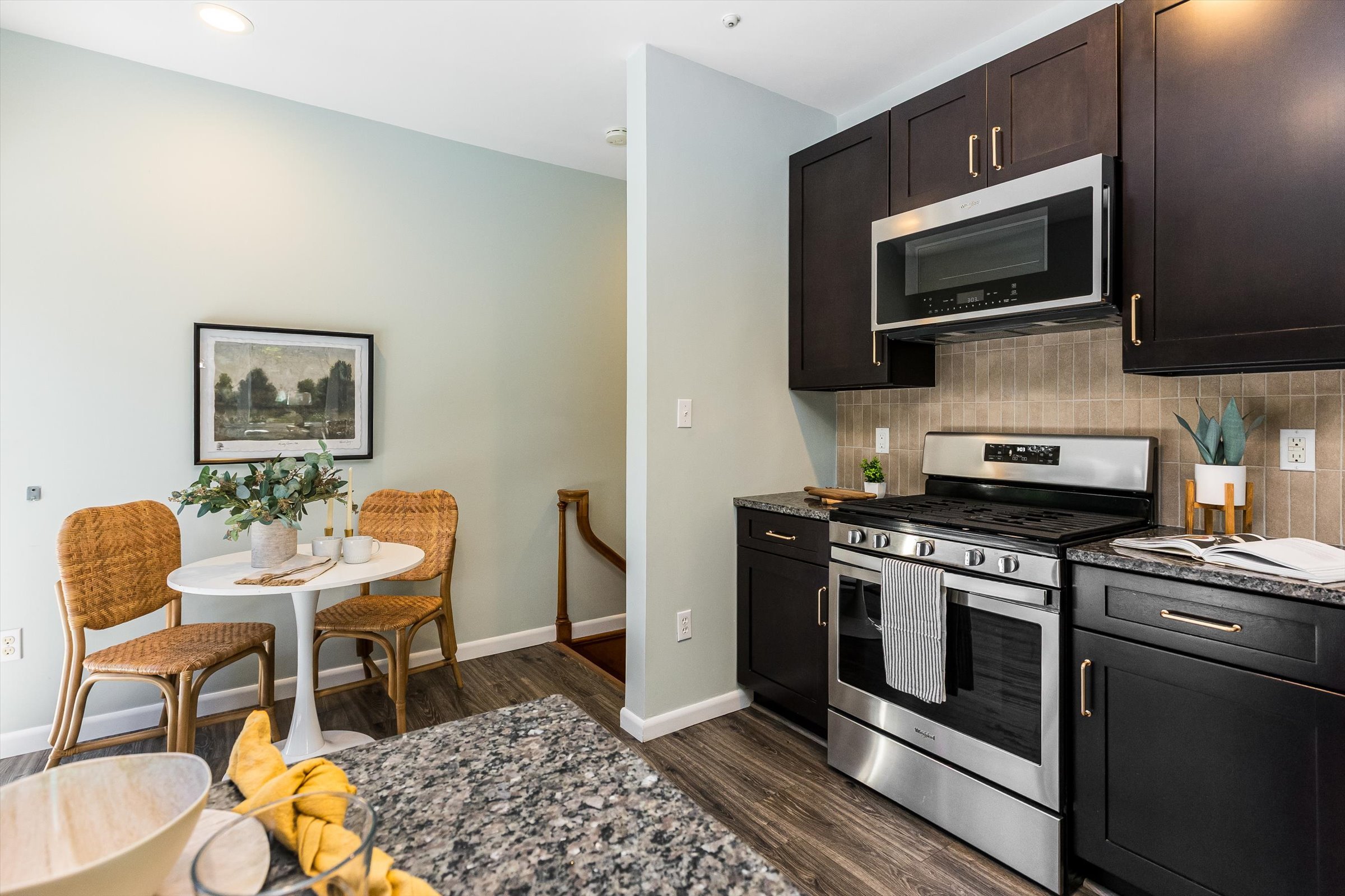 37-Kitchen.jpg