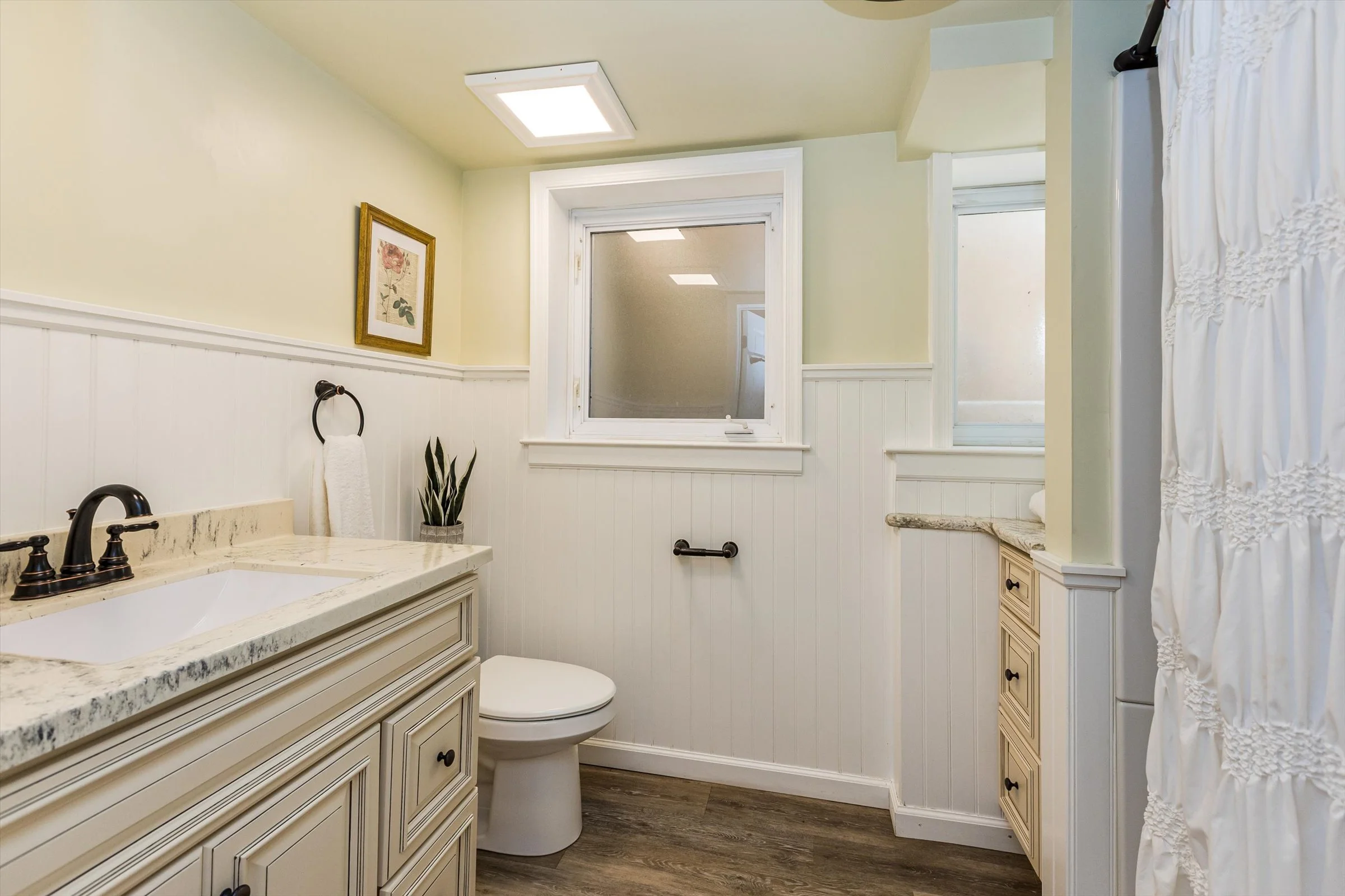 57-Bathroom.jpg
