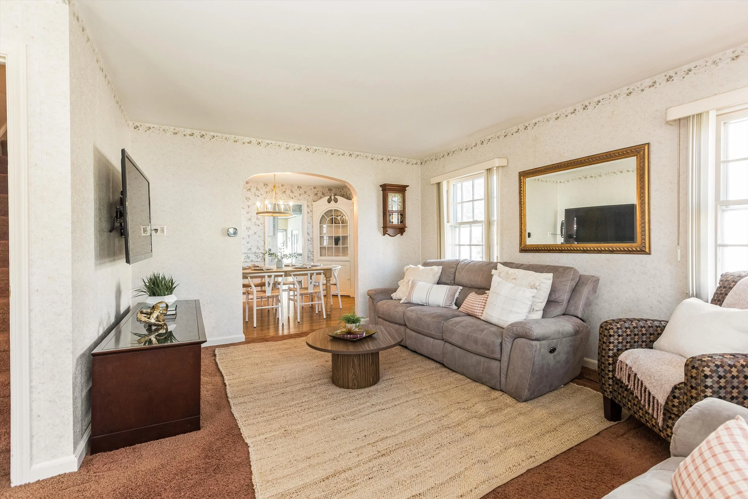 09-Living Room.jpg