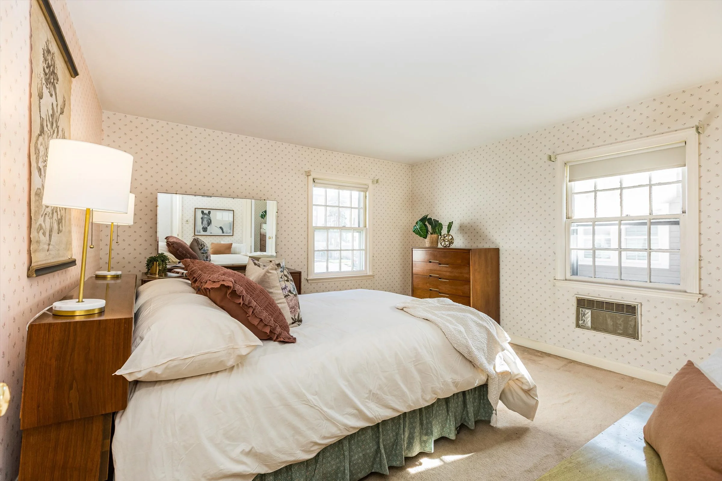32-Primary Bedroom.jpg