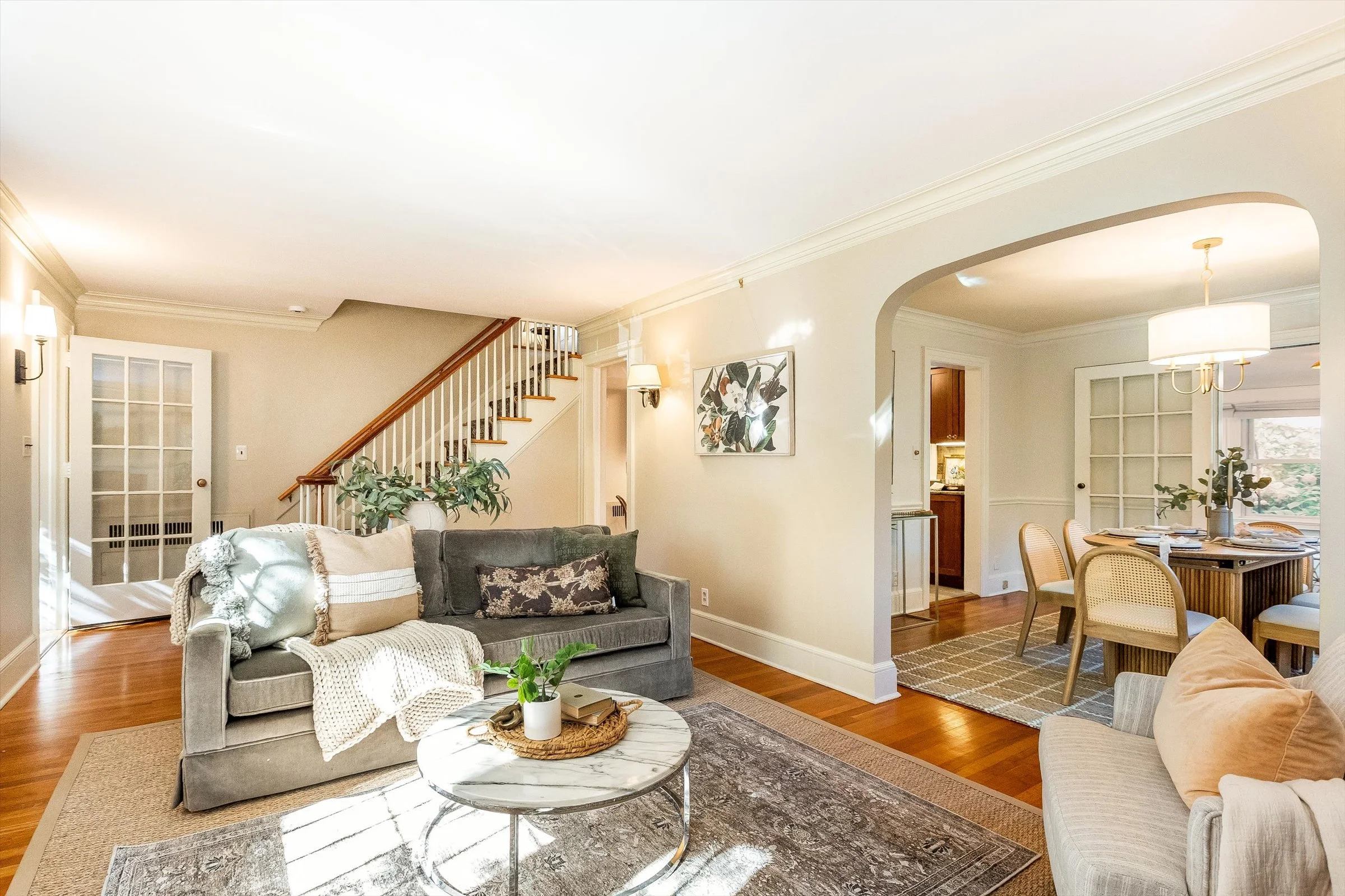 15-Living Room.jpg