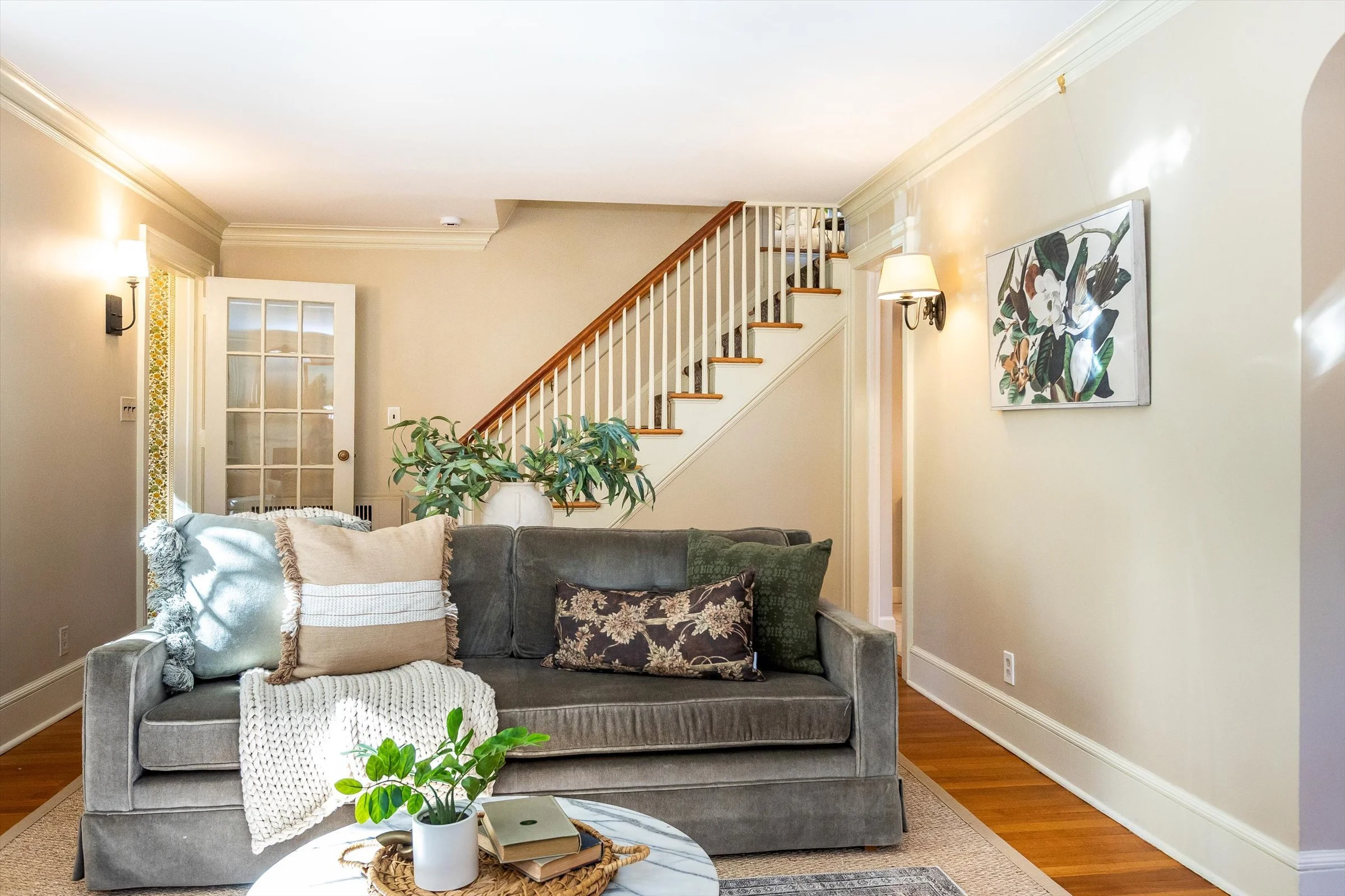 19-Living Room.jpg