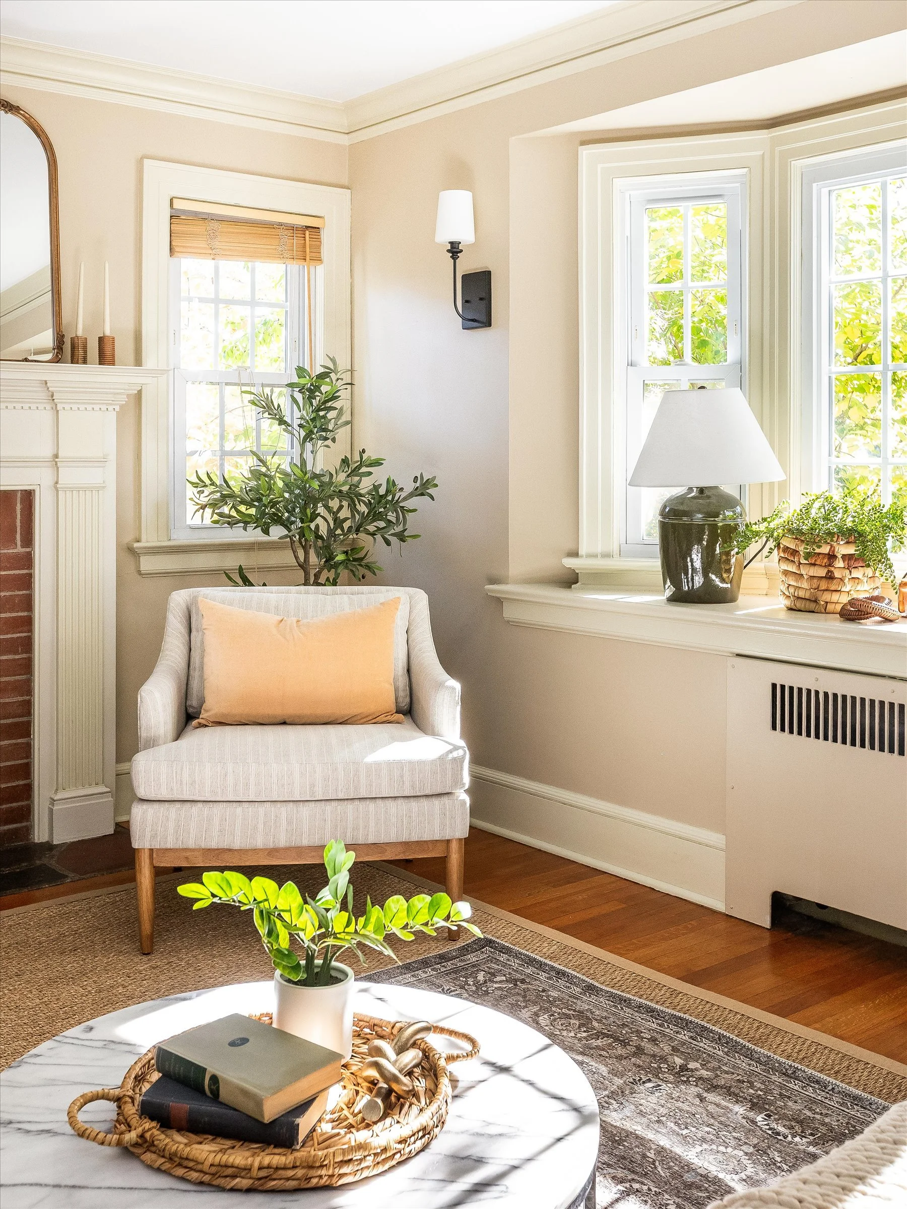 17-Living Room.jpg