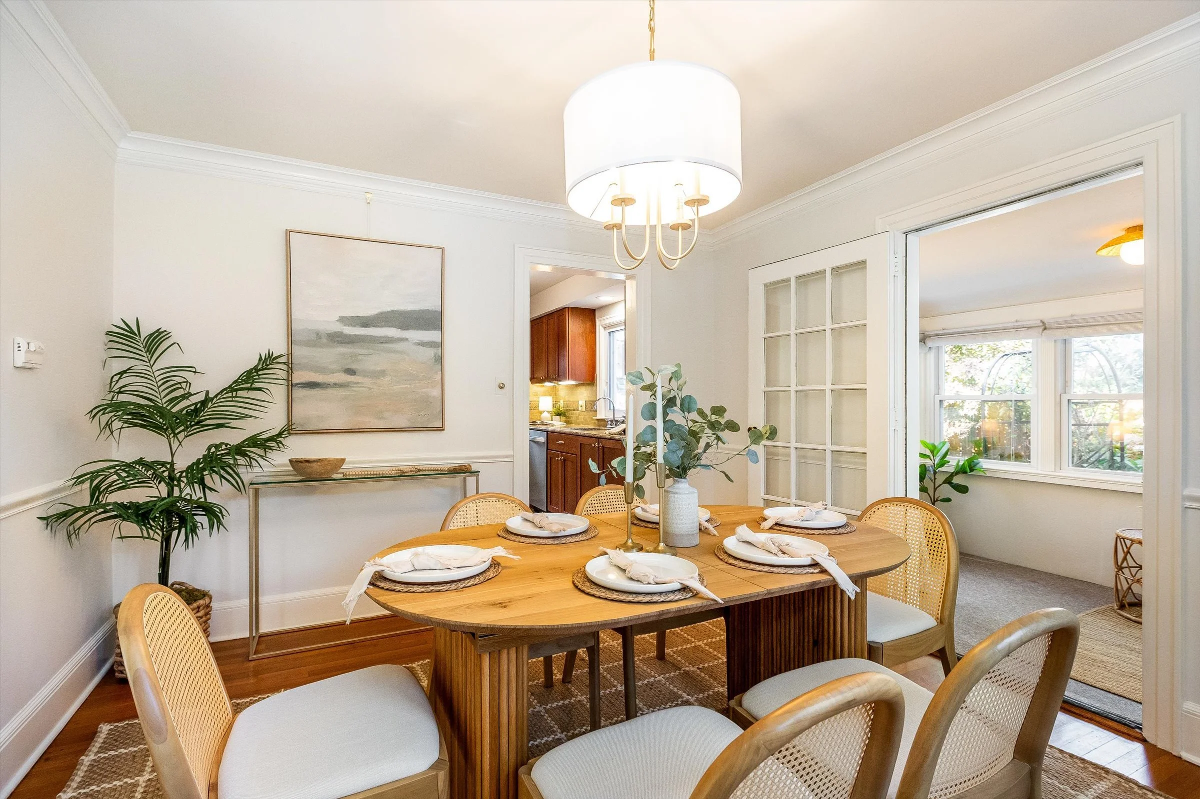 30-Dining Room.jpg