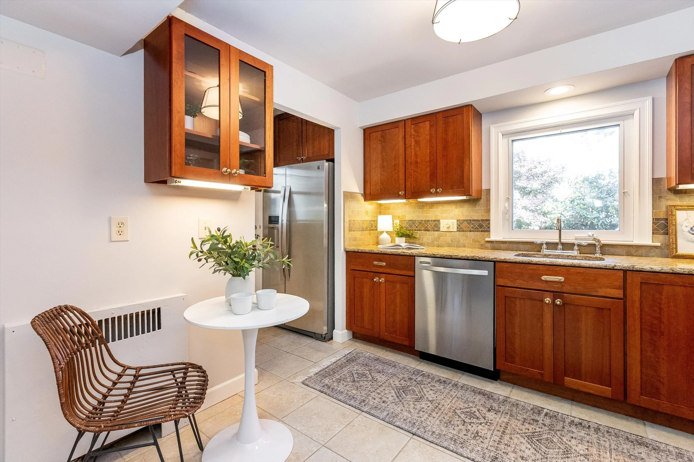 37-Kitchen.jpg