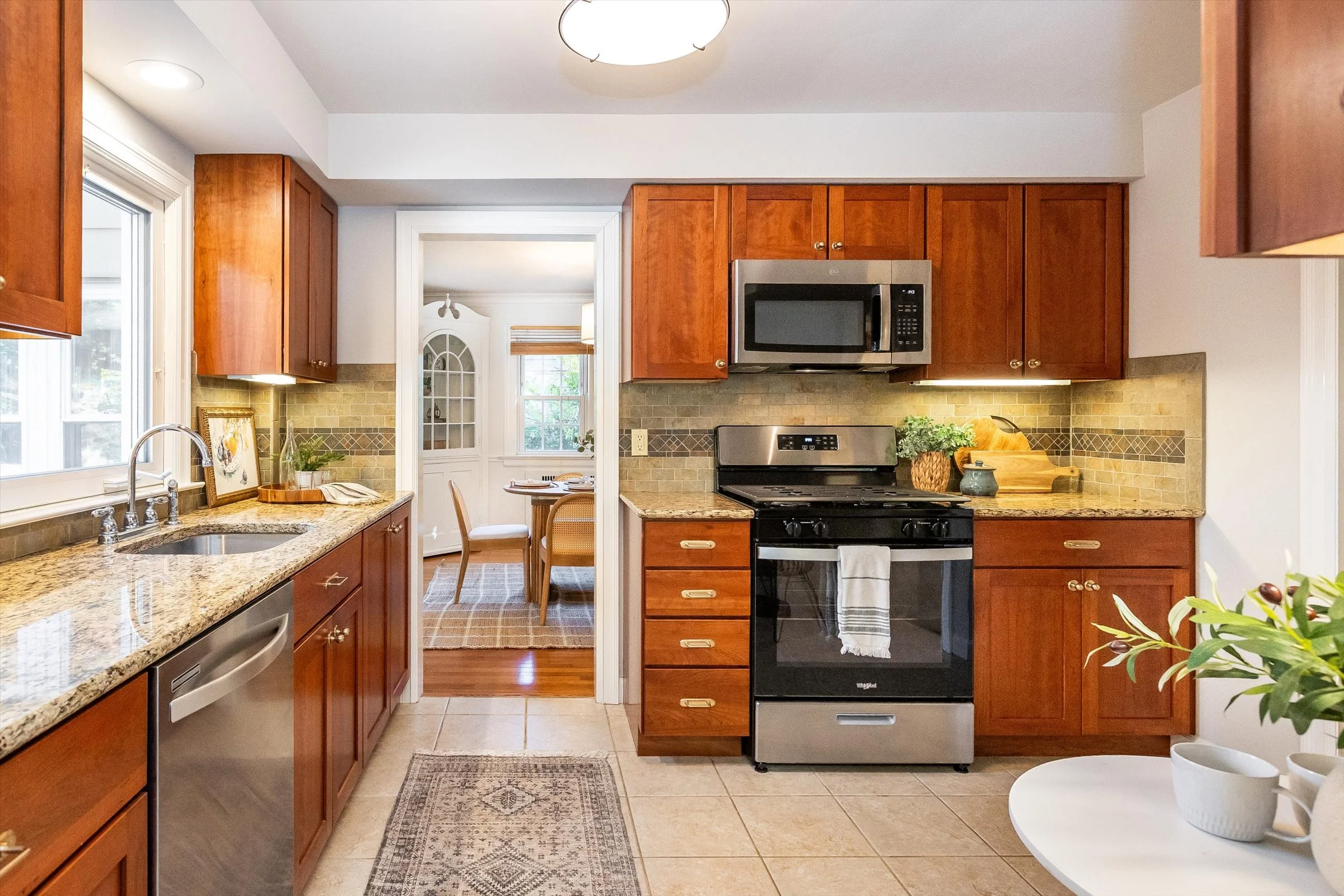 36-Kitchen.jpg
