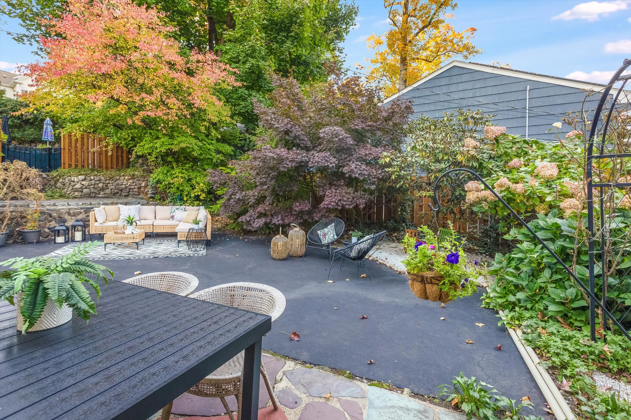 64-Backyard.jpg