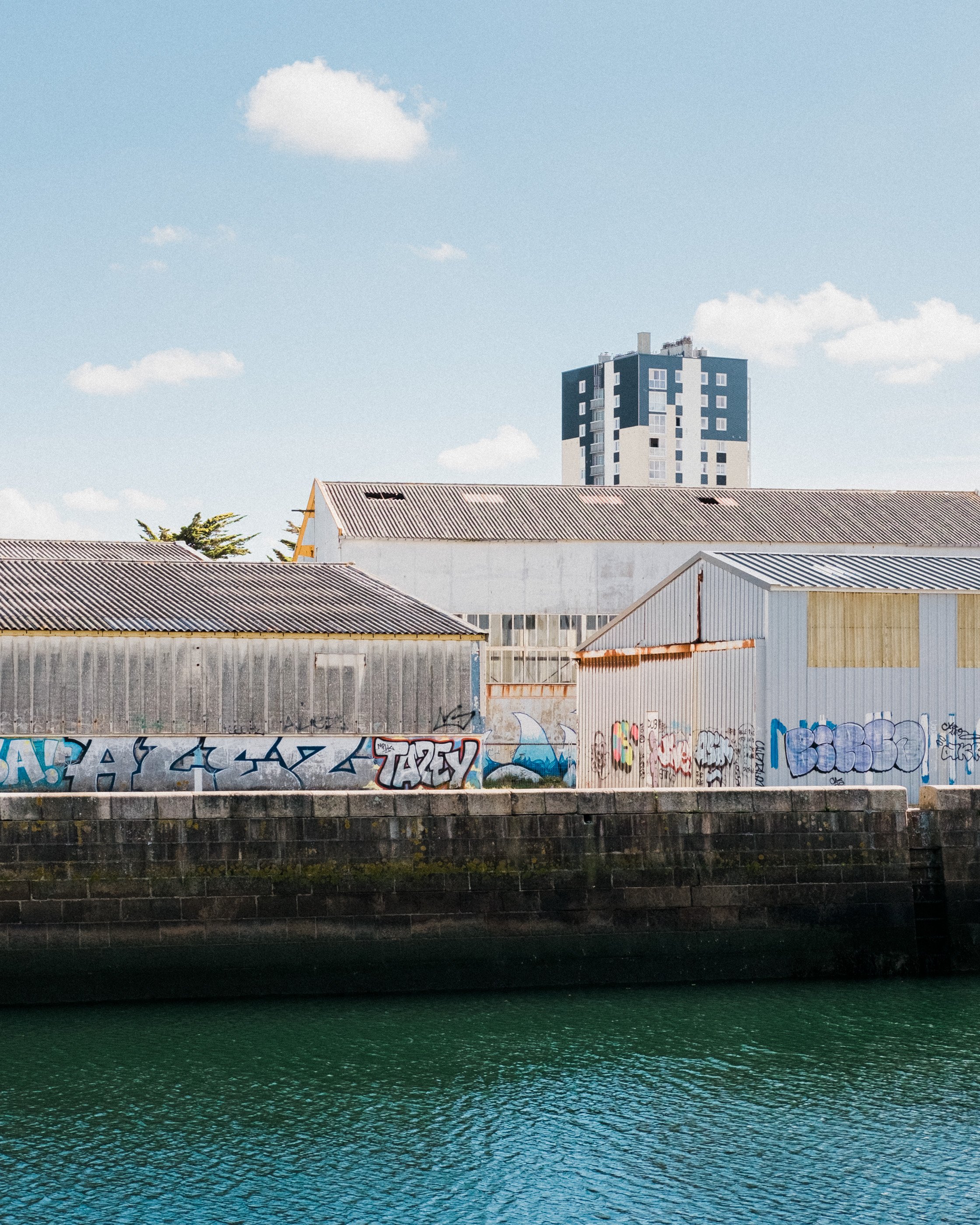 Hafen, Harbour, architecture, photography, Cherbourg, contention, France, storages, Kodak, Portra400, Mastinlabs, Fujifilm, xt-2