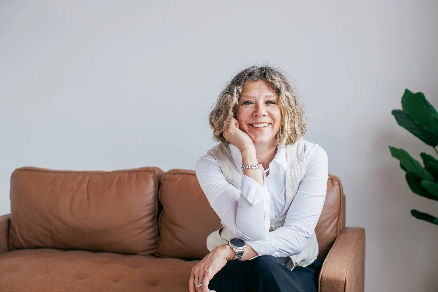 Fresh headshots for a new stage of life! Jen recently retired from a long career as a special education teacher, and is embarking on a new career of consulting, while also serving as Executive Director of her non profit, Every Tree. We had such a fun