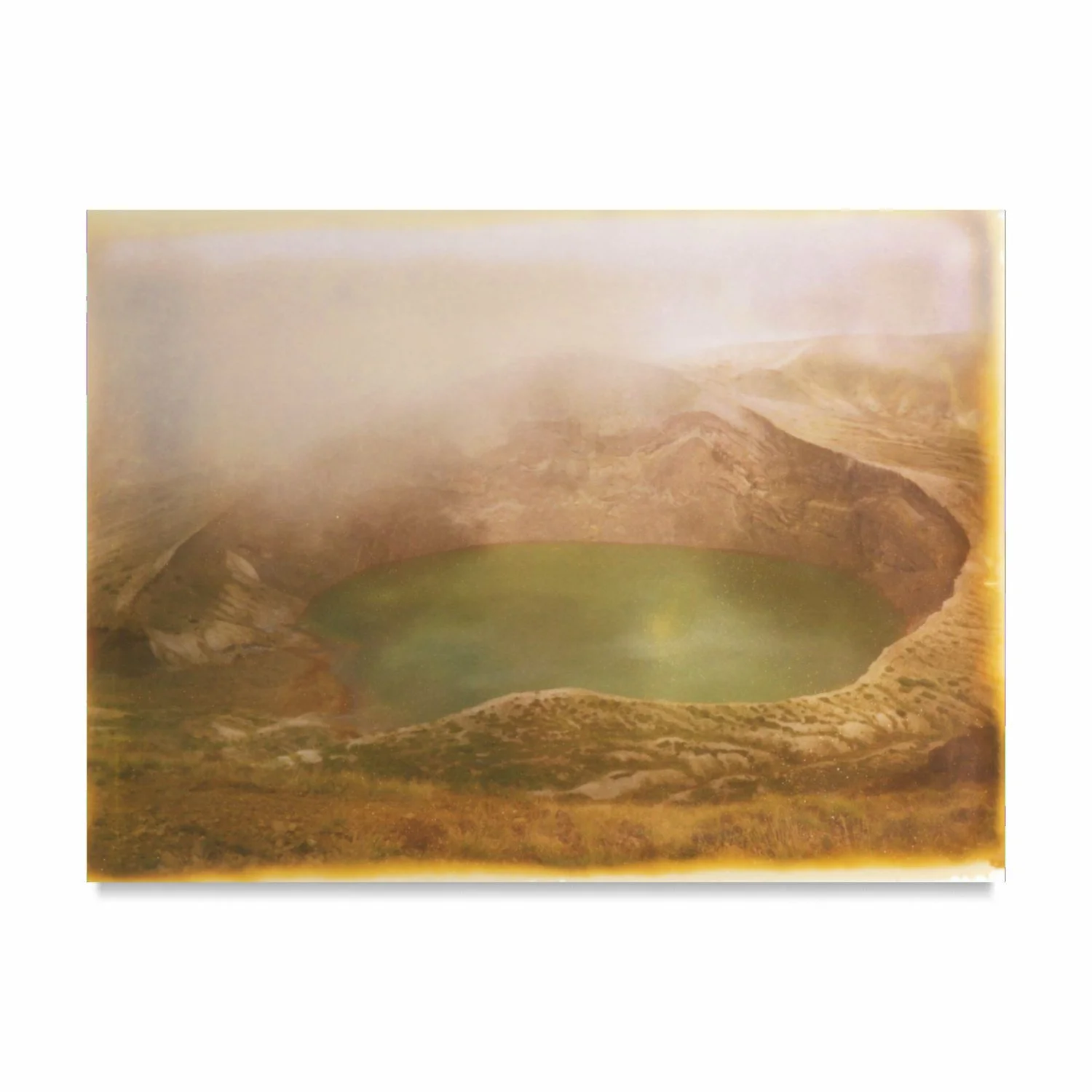 Okαma Crater Lake 御釜