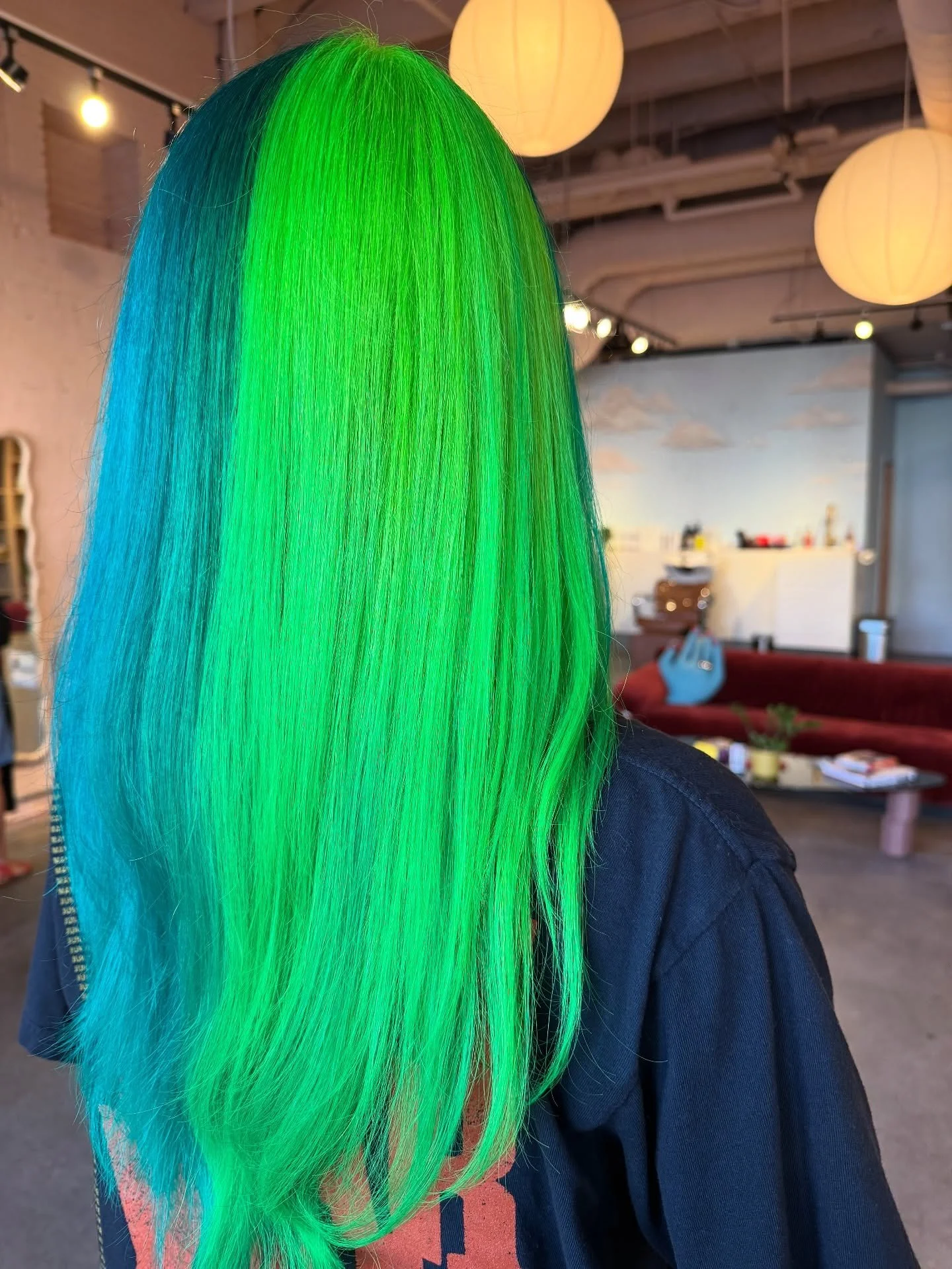 Cutie Angel @trayofbrownies123 🐛🦋👼🦋🐛

#TacomaStylist #TacomaSmallBusiness #TacomaSalon #Tacomarazorcut #Razorcut #Bangs #CurtainBangs #Mullet #RazorMullet #Shag #Shullet #HairHasNoGender #CoolHair #CuteHair #HotHair #SeattleStylist #SeattleSalon