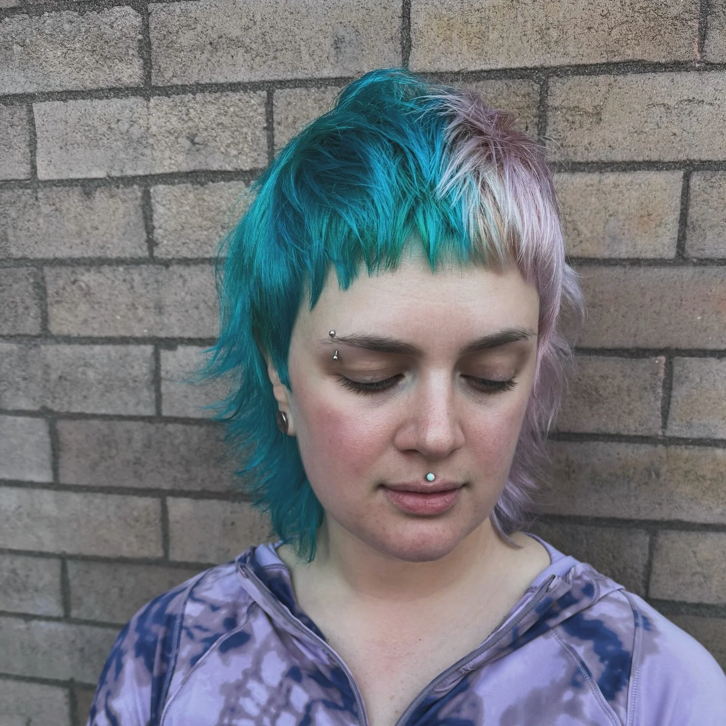 BB mullet on Paris ❤️&zwj;🔥❤️&zwj;🔥❤️&zwj;🔥

#TacomaStylist #TacomaSmallBusiness #TacomaSalon #Tacomarazorcut #Razorcut #Bangs #CurtainBangs #Mullet #RazorMullet #Shag #Shullet #HairHasNoGender #CoolHair #CuteHair #HotHair #SeattleStylist #Seattle