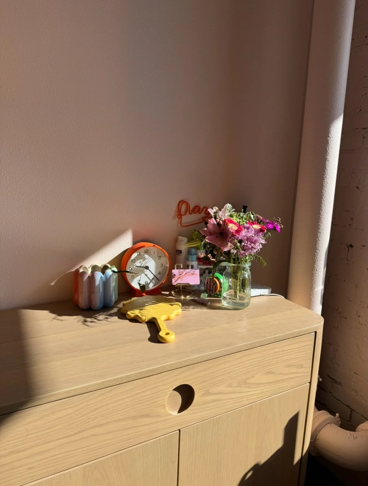 Today marks one year of Daydream 💘🌈✨ 

I cannot believe we made it to the one year mark!

The first few months were a complete whirlwind, opening our doors while remodeling the bathroom, decorating and setting up retail in any free second I could f