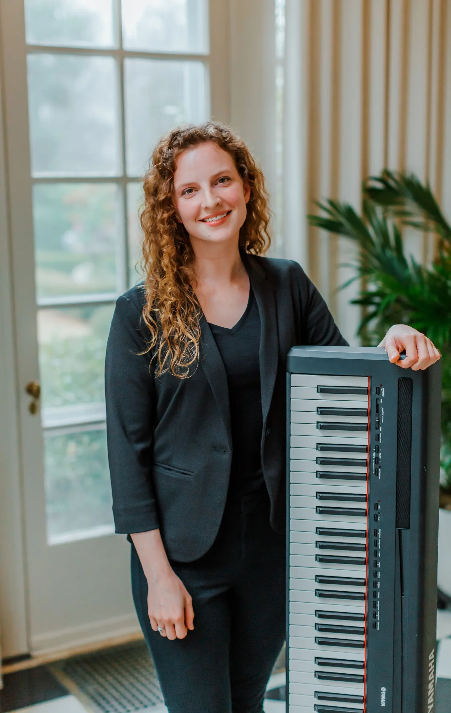 Dawn, pianist