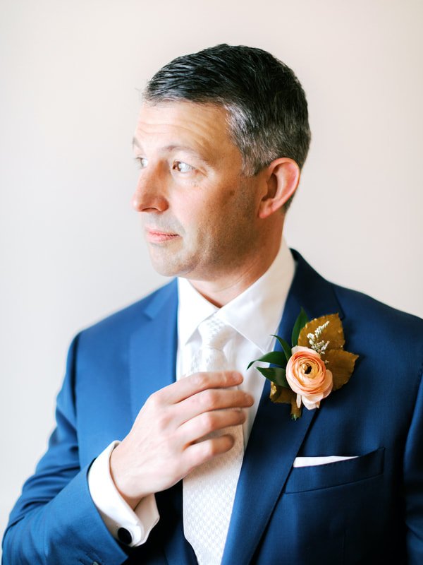 biltmore-wedding-groom-floral.jpg