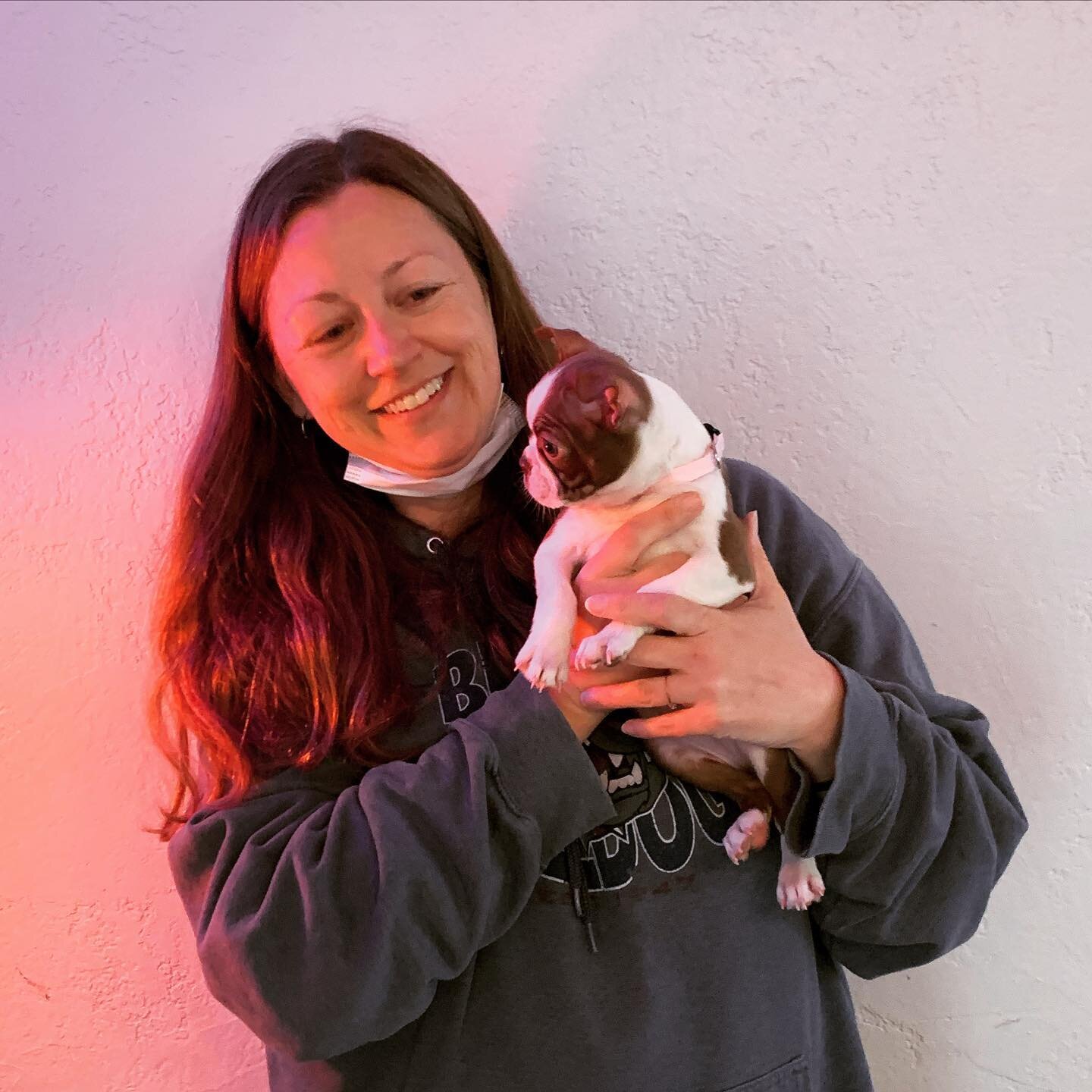 Pixie going home with her forever mom Jennifer. Always a pleasure interacting with people as attentive and caring as Jen. Best wishes.

#gotchaday #bostonterrierpuppy #bostonterrierpuppies #bostonterrierpuppiesforsale #bostonterrierpuppiesofinstagram