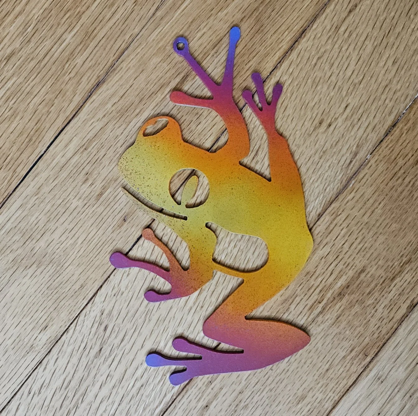METALgarden-Frog-Orange-Paint-Ornament-Wall-Decoration.jpg