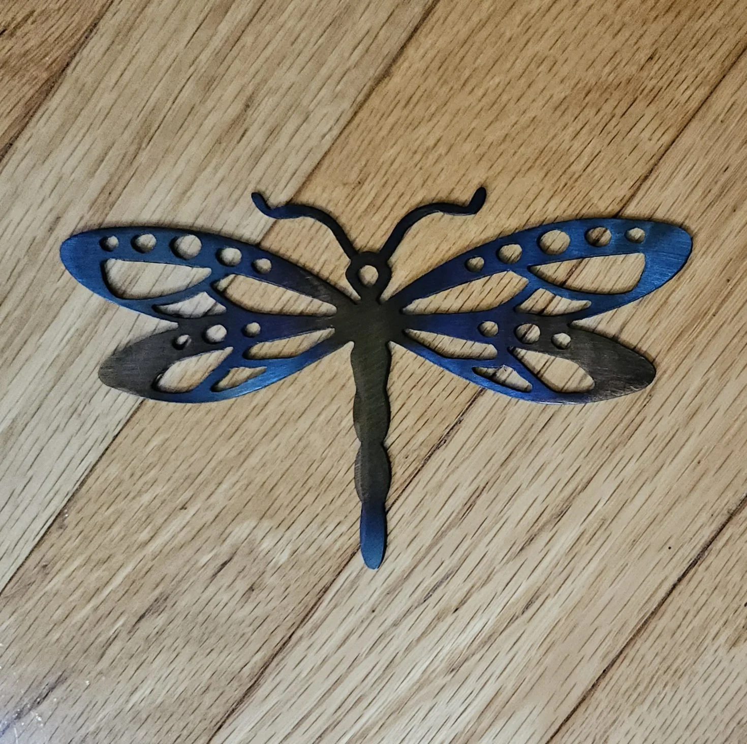 METALgarden-Dragonfly-Dots-Heat-Color-Ornament-Wall-Decoration-2.jpg