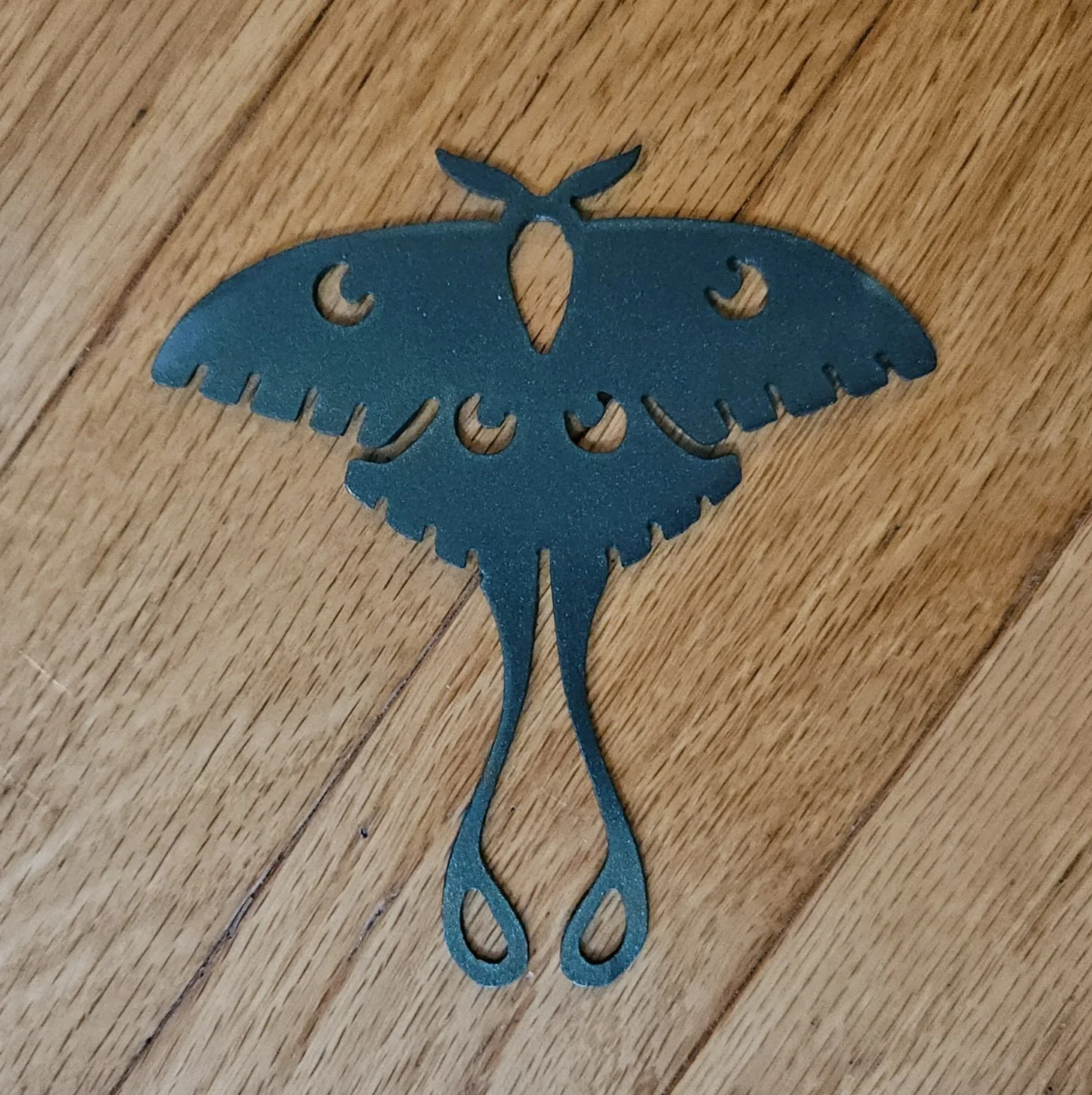 METALgarden-Luna-Moth-Green-Paint-Ornament-Wall-Decoration.jpg