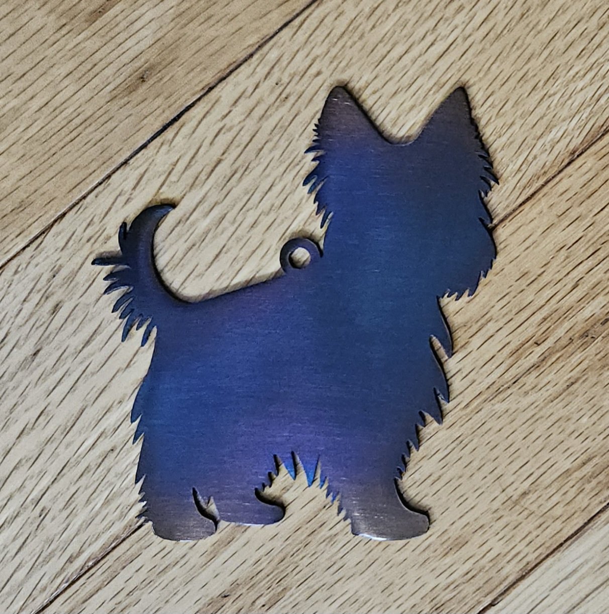 METALgarden-Yorki-Dog-Heat-Color-Ornament-Wall-Decoration.jpg