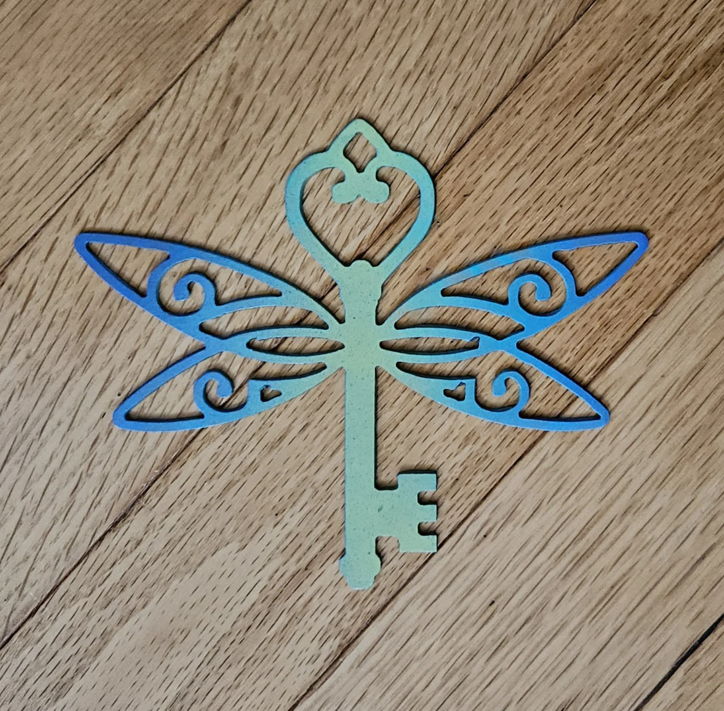 METALgarden-Key-Flying-Blue-Paint-Ornament-Wall-Decoration.jpg