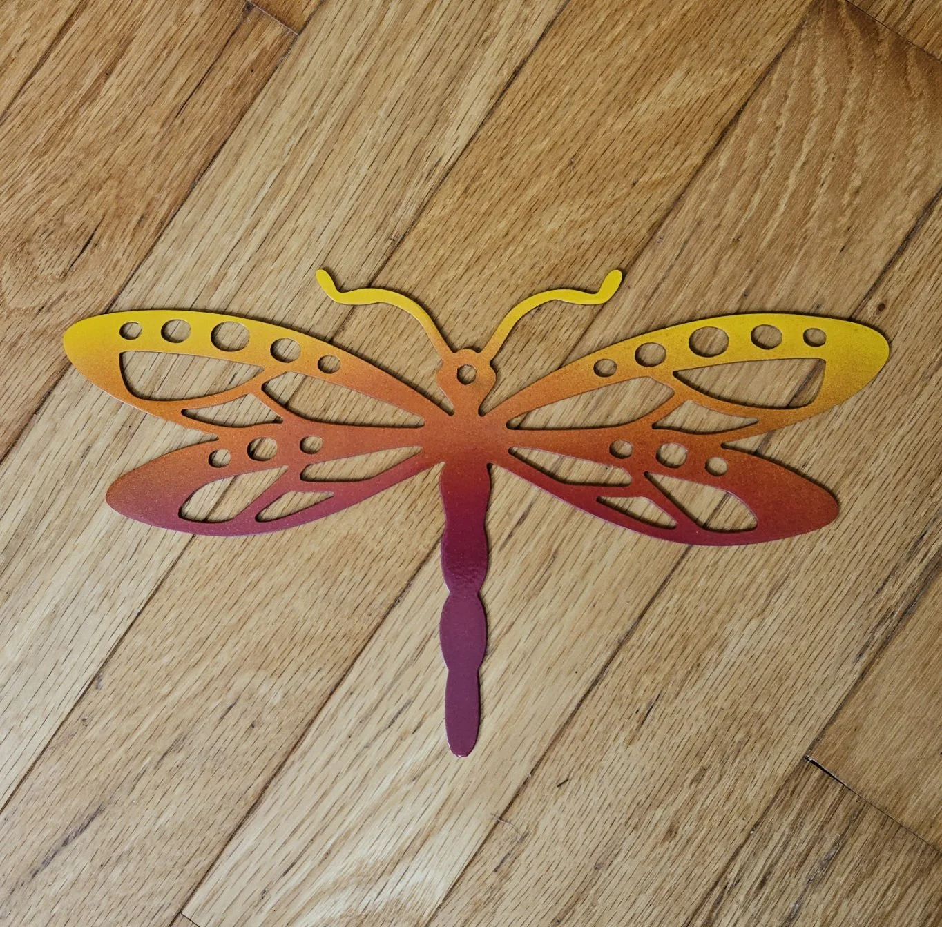 METALgarden-Dragonfly-Dots-Orange-Color-Paint-Medium-Wall-Decoration.jpg