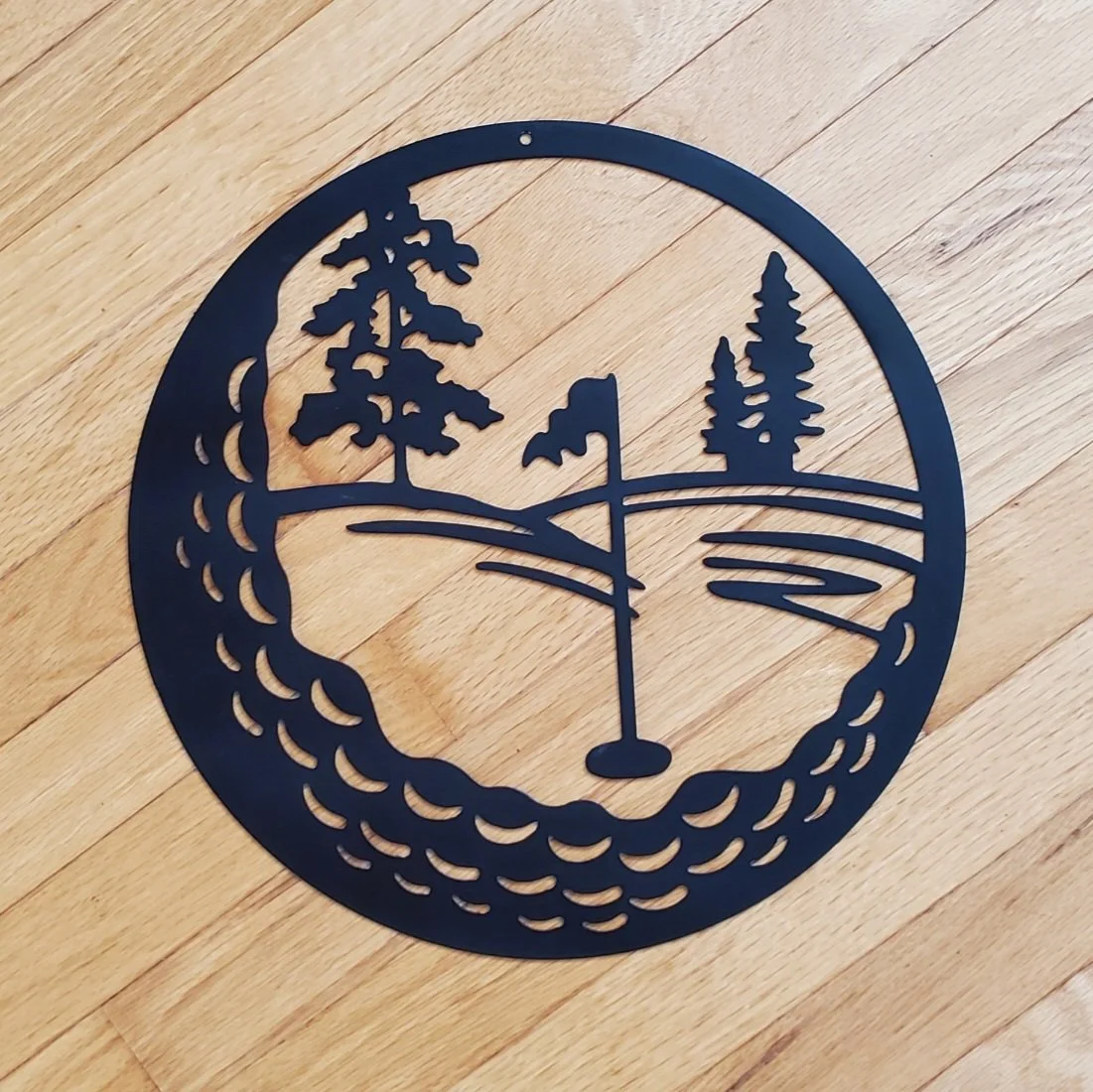METALgarden-Golf-Ball-Course-Wall-Decoration.jpg