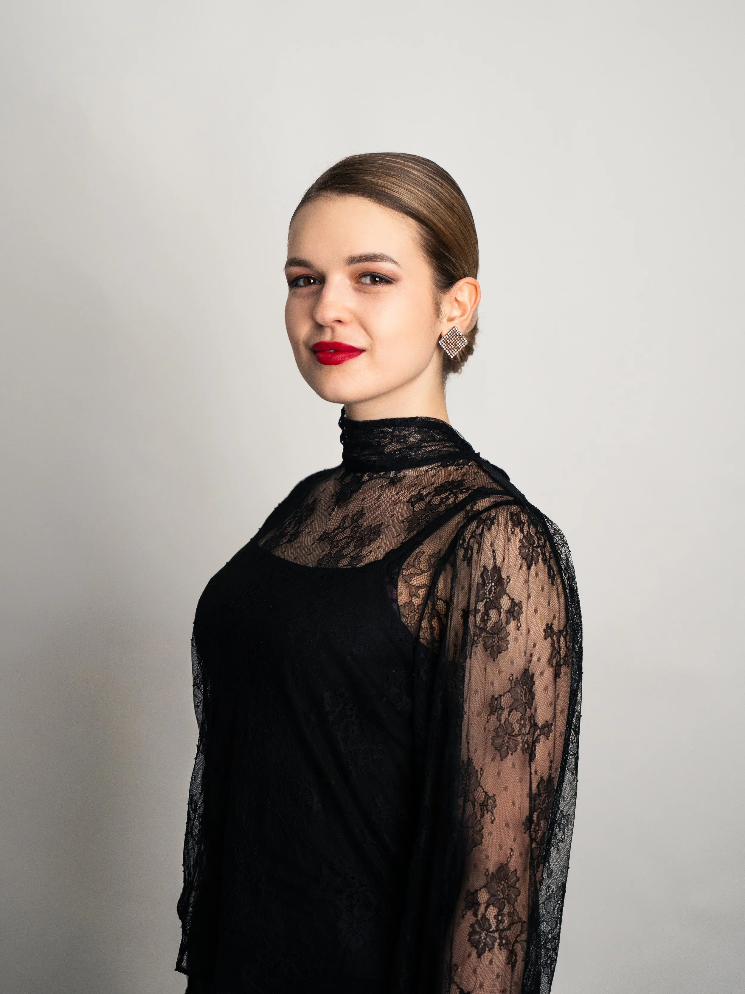 Kornelia Studio Portrait 4.jpg