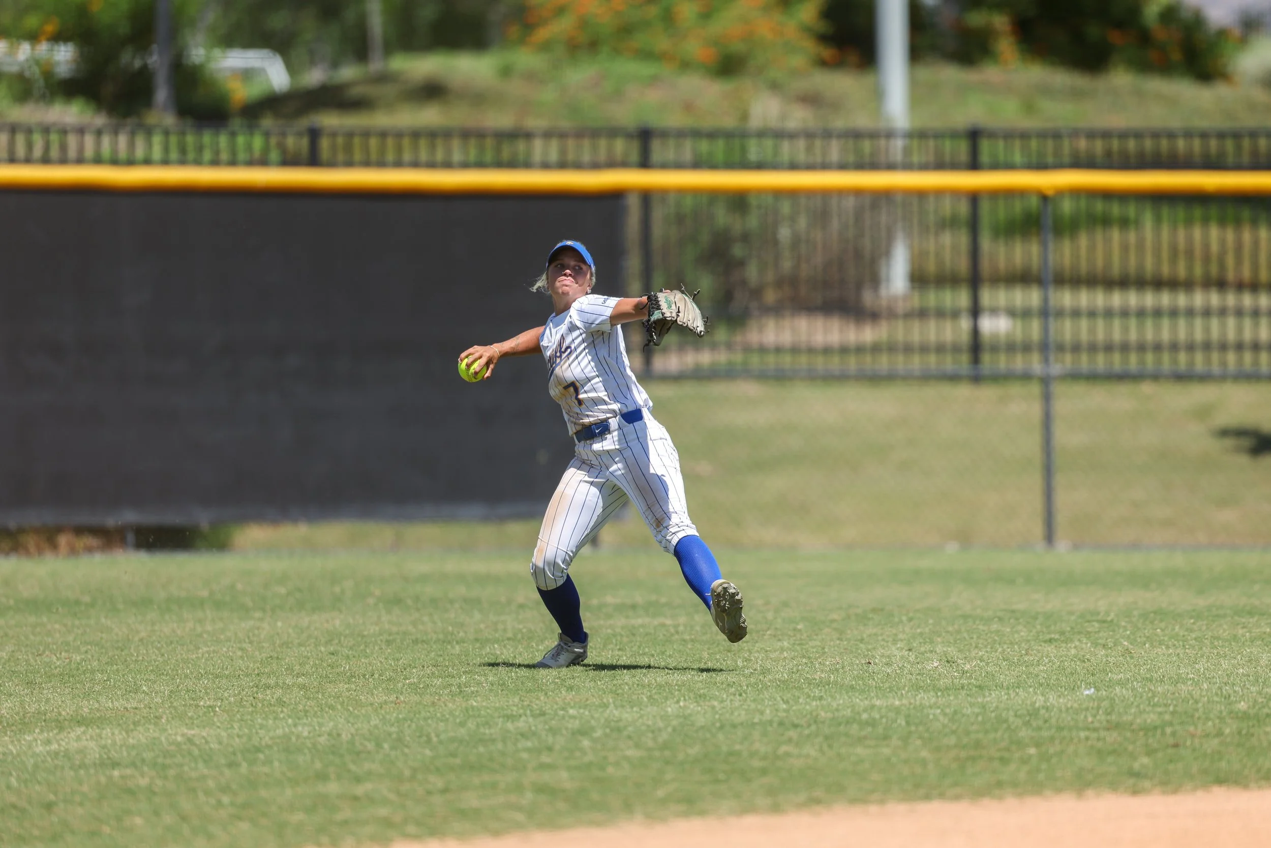 Softball-vsLaSierra-4.24.2026-116.jpg
