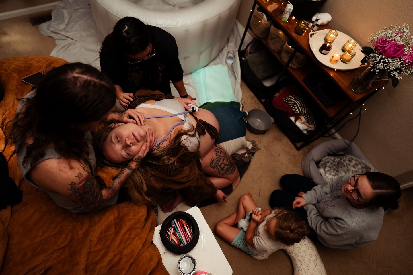 the quiet beauty of birth in your own space, surrounded by those who hold you steady&mdash;your husband, your doula, your midwife, and even your firstborn.

in the soft glow of your bedroom, the world slows down, and the rhythm of labor takes over. t