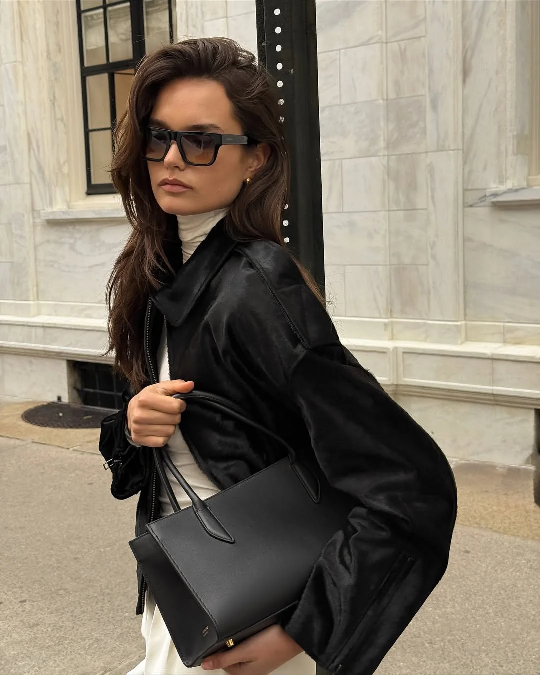 The Vittoria Handbag—a structured silhouette designed to hold its form. Our everyday bag offers -2.jpg