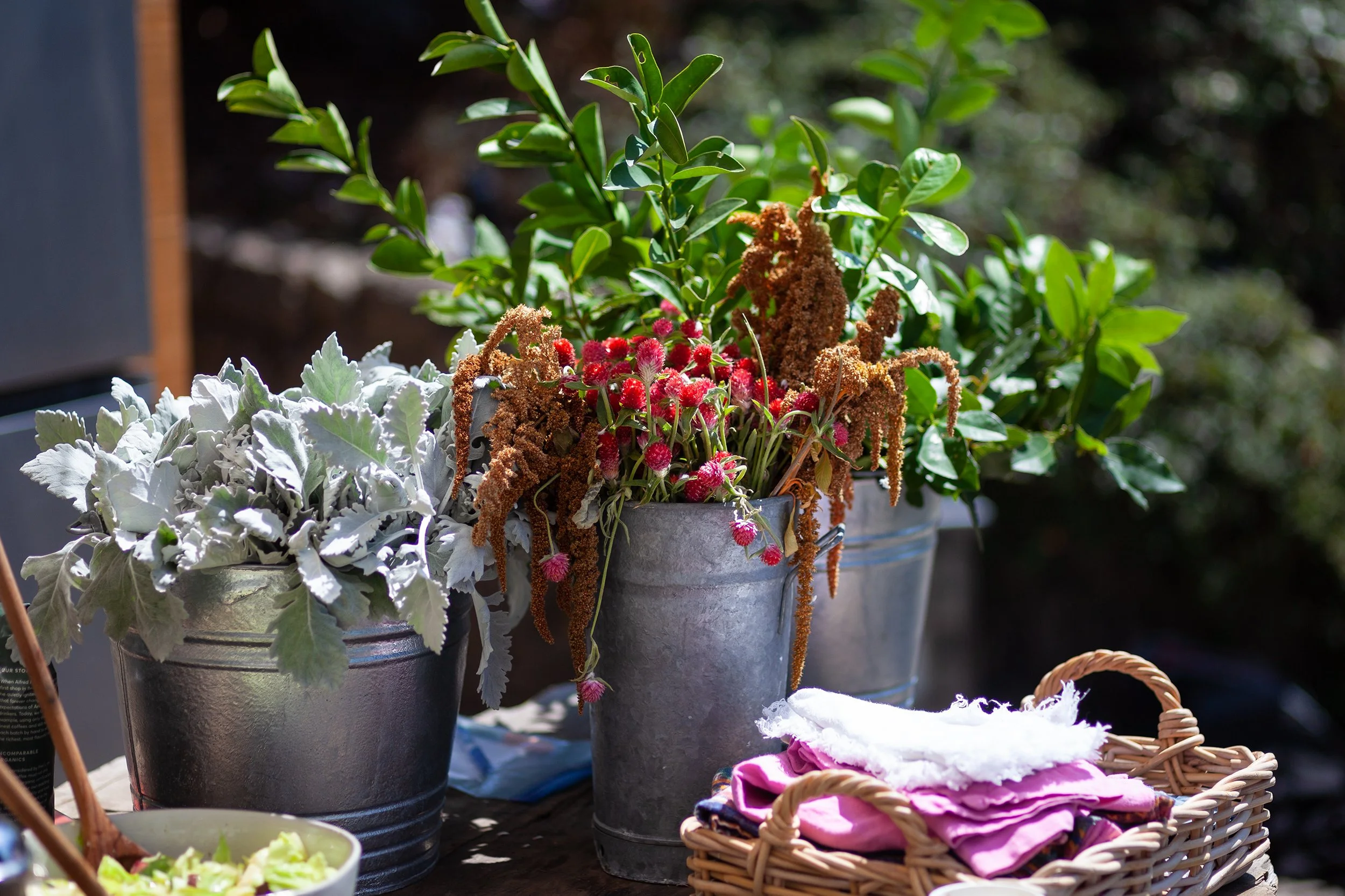 Stay Seasonal and Local with Your Flowers