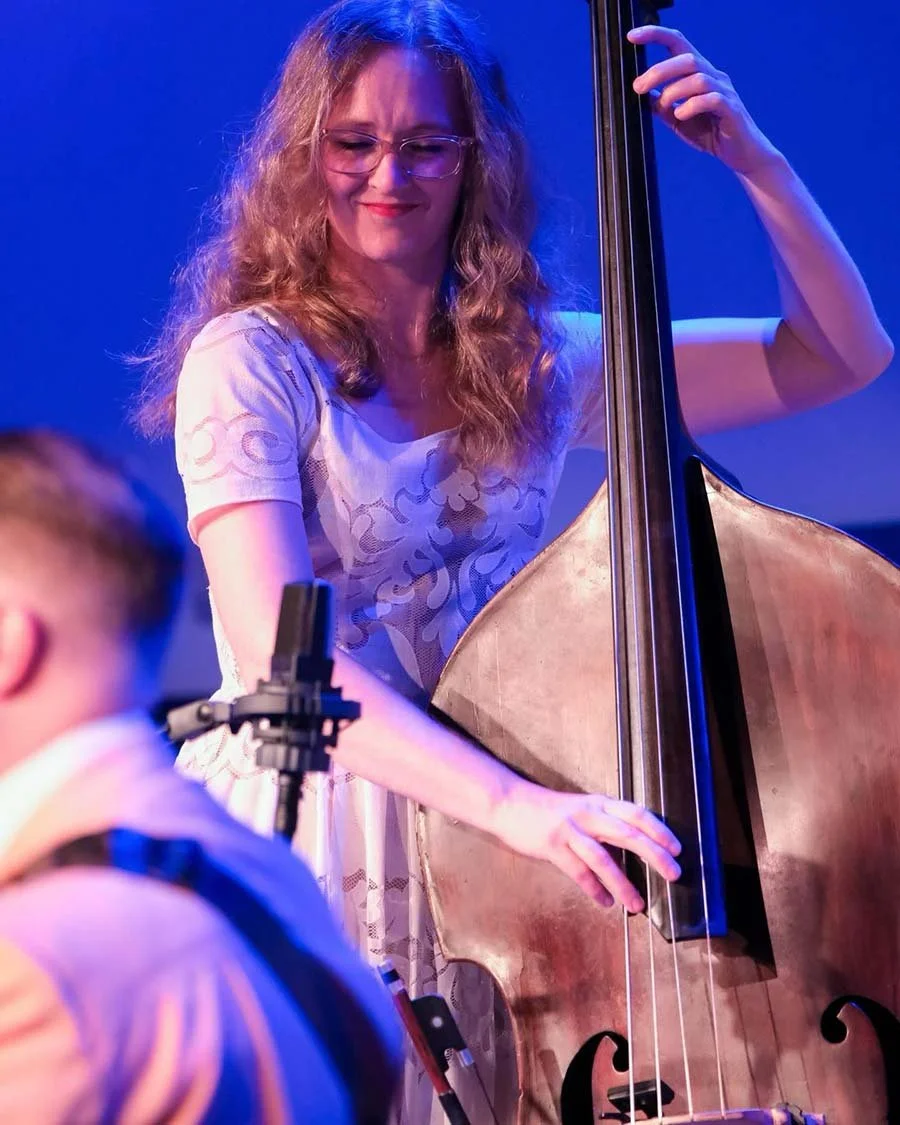 Jen Hodge performs