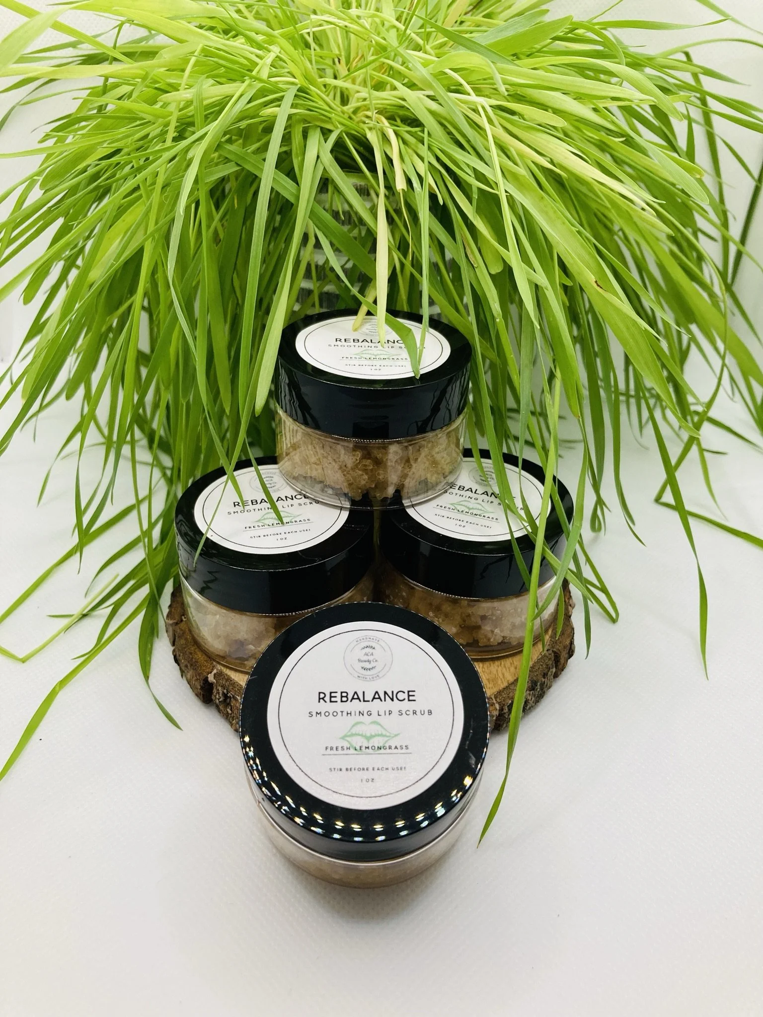 Rebalance Smoothing Lip Scrub